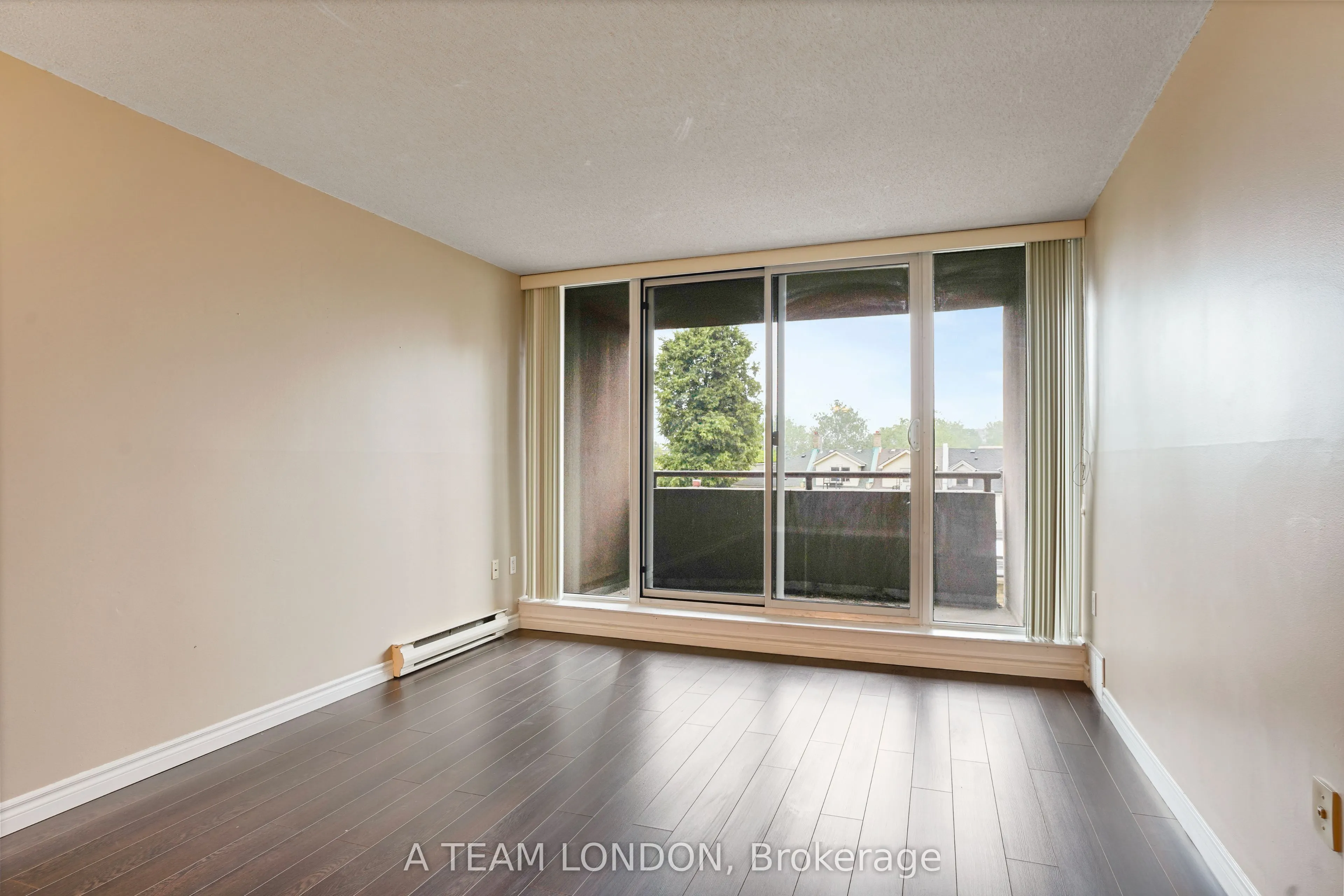 155 Kent Street, #407