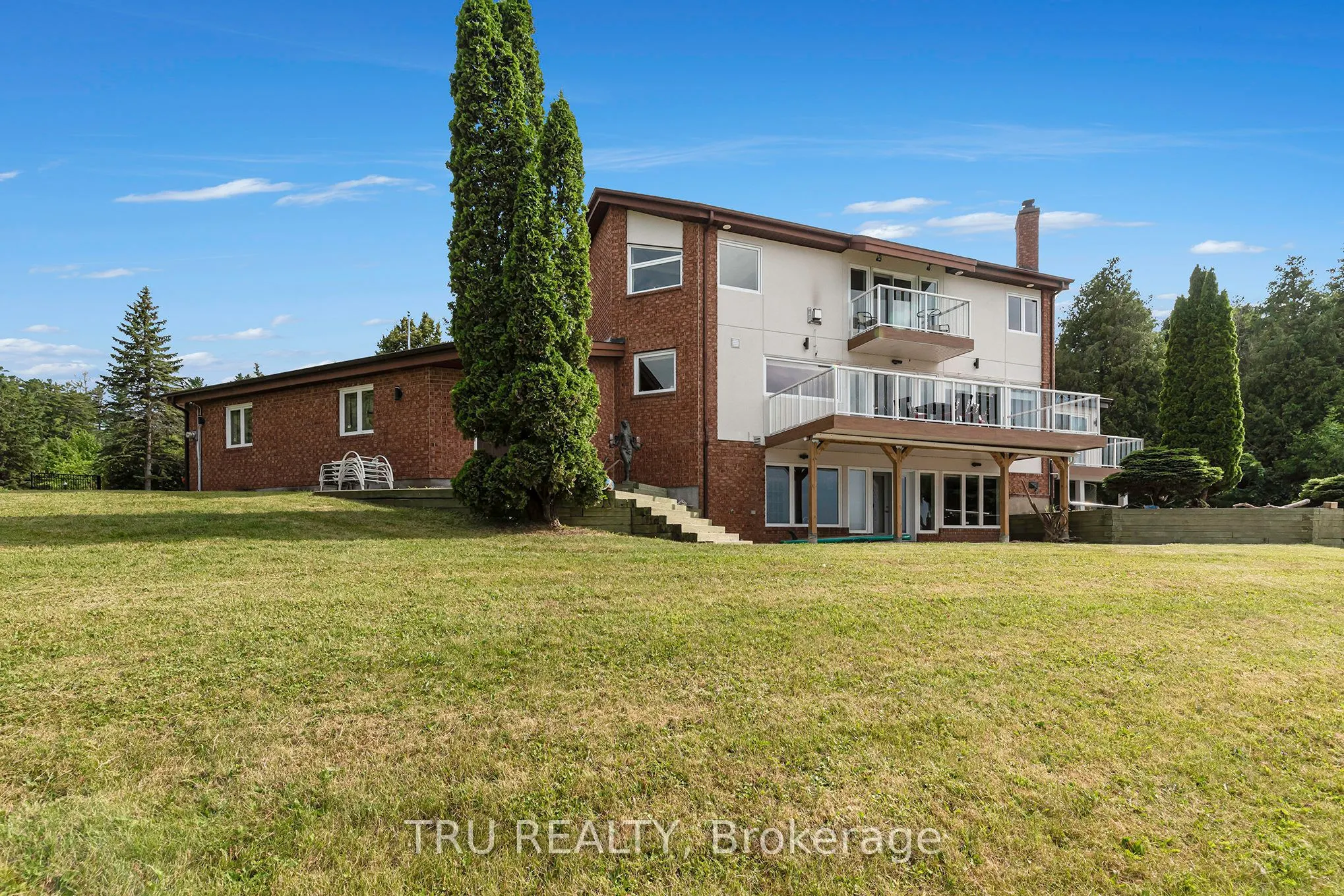 1915 REGIONAL ROAD 174 Highway