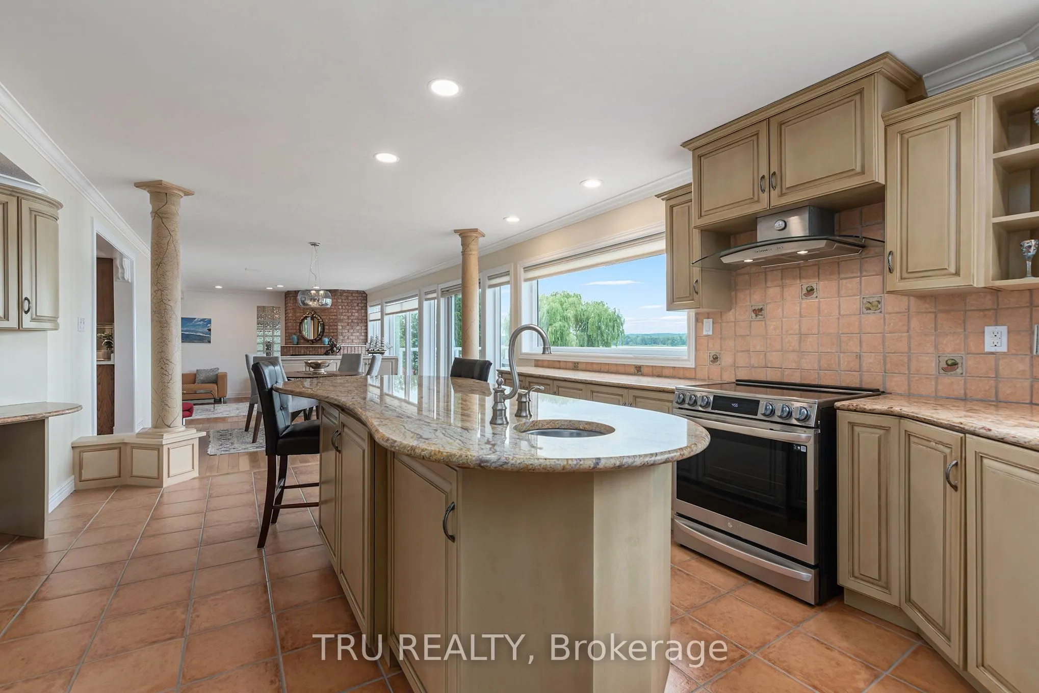 1915 REGIONAL ROAD 174 Highway