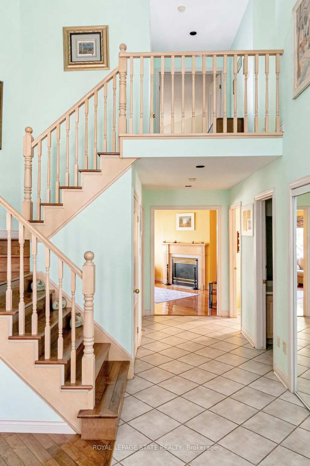 54 Falconridge Drive