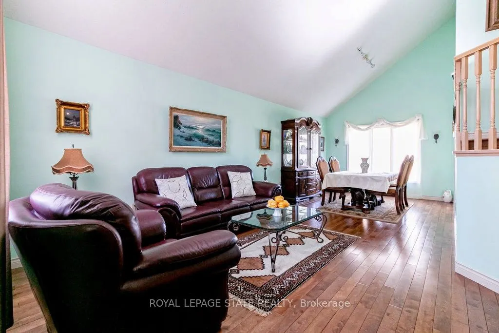 54 Falconridge Drive