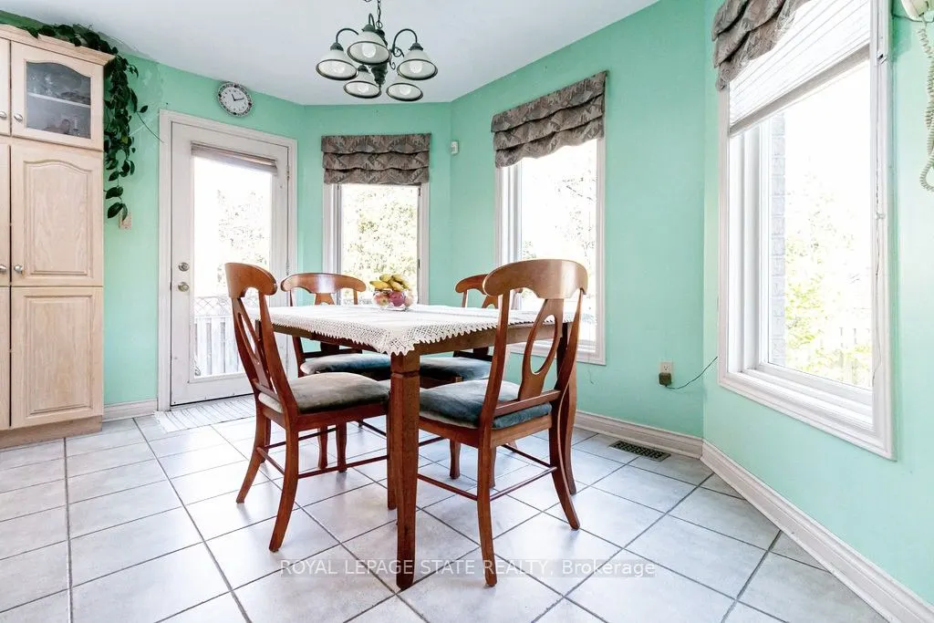 54 Falconridge Drive