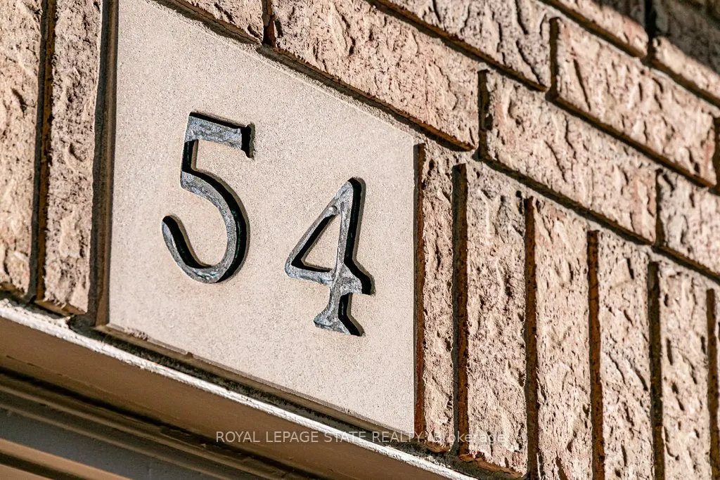 54 Falconridge Drive