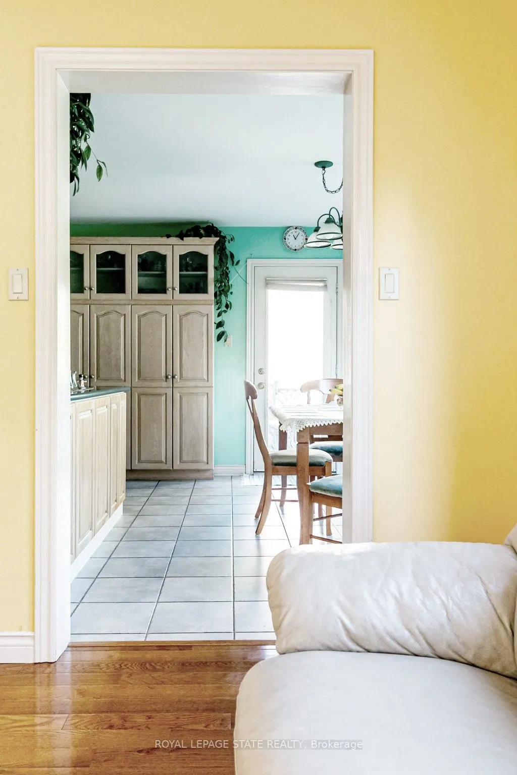 54 Falconridge Drive