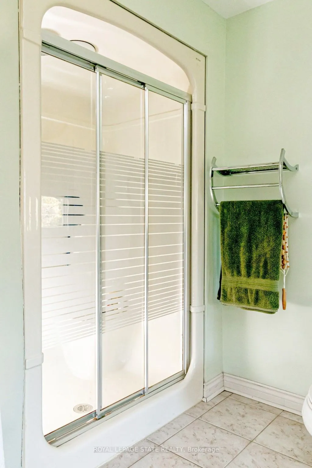 54 Falconridge Drive