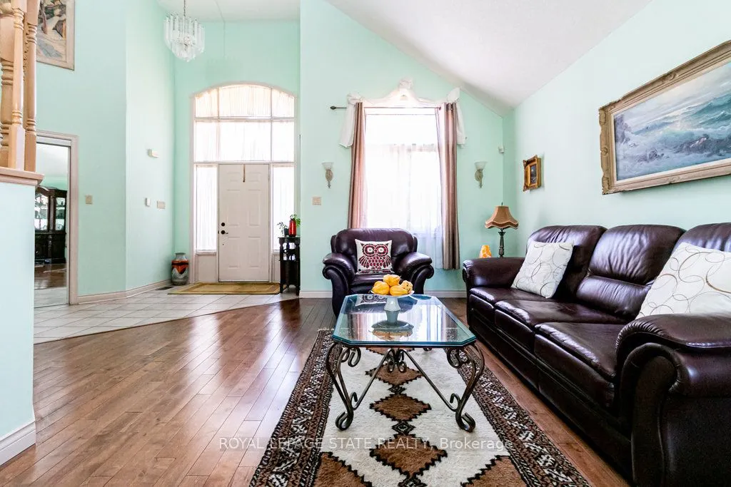 54 Falconridge Drive