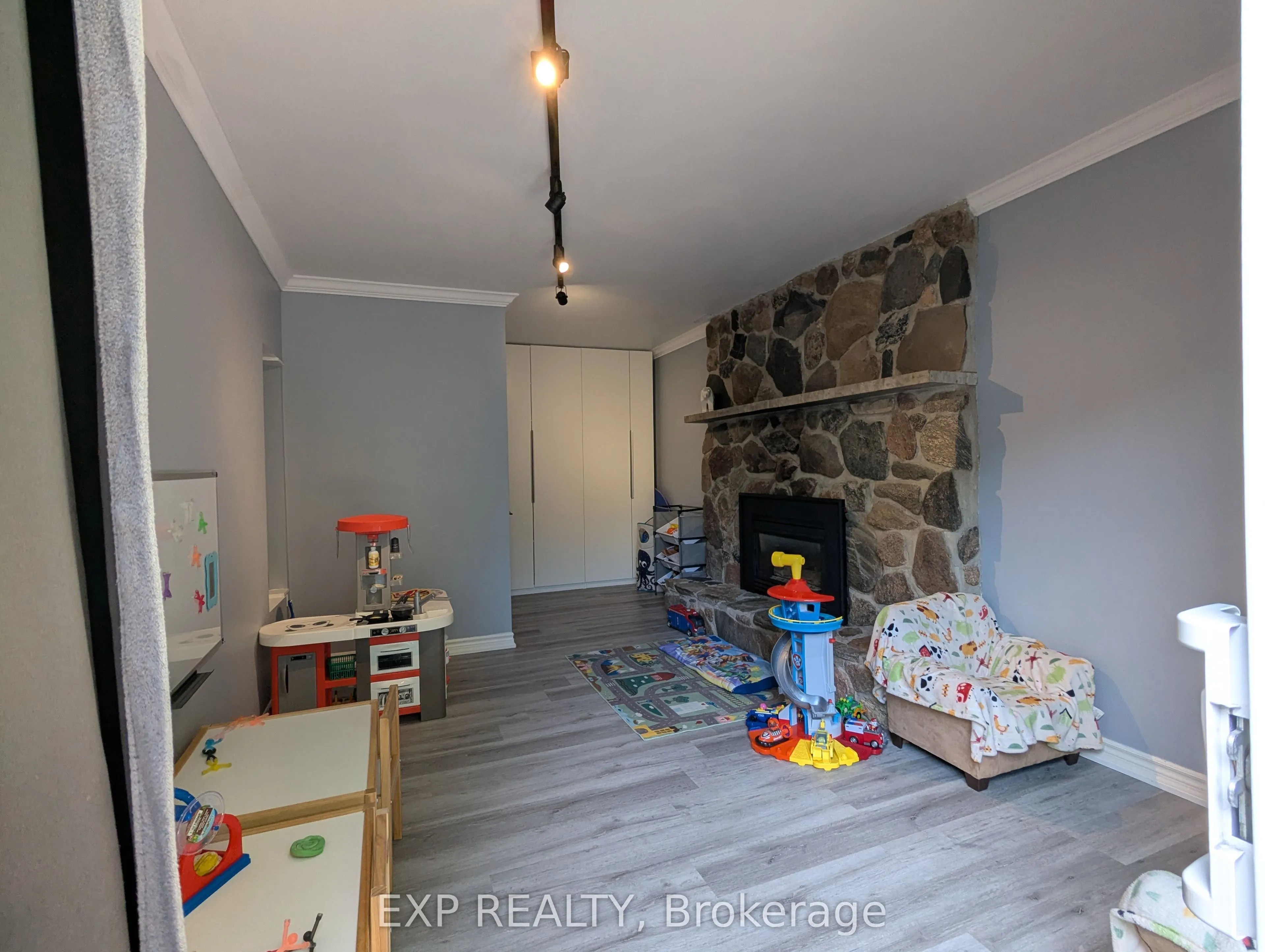 249 Whitelock Street