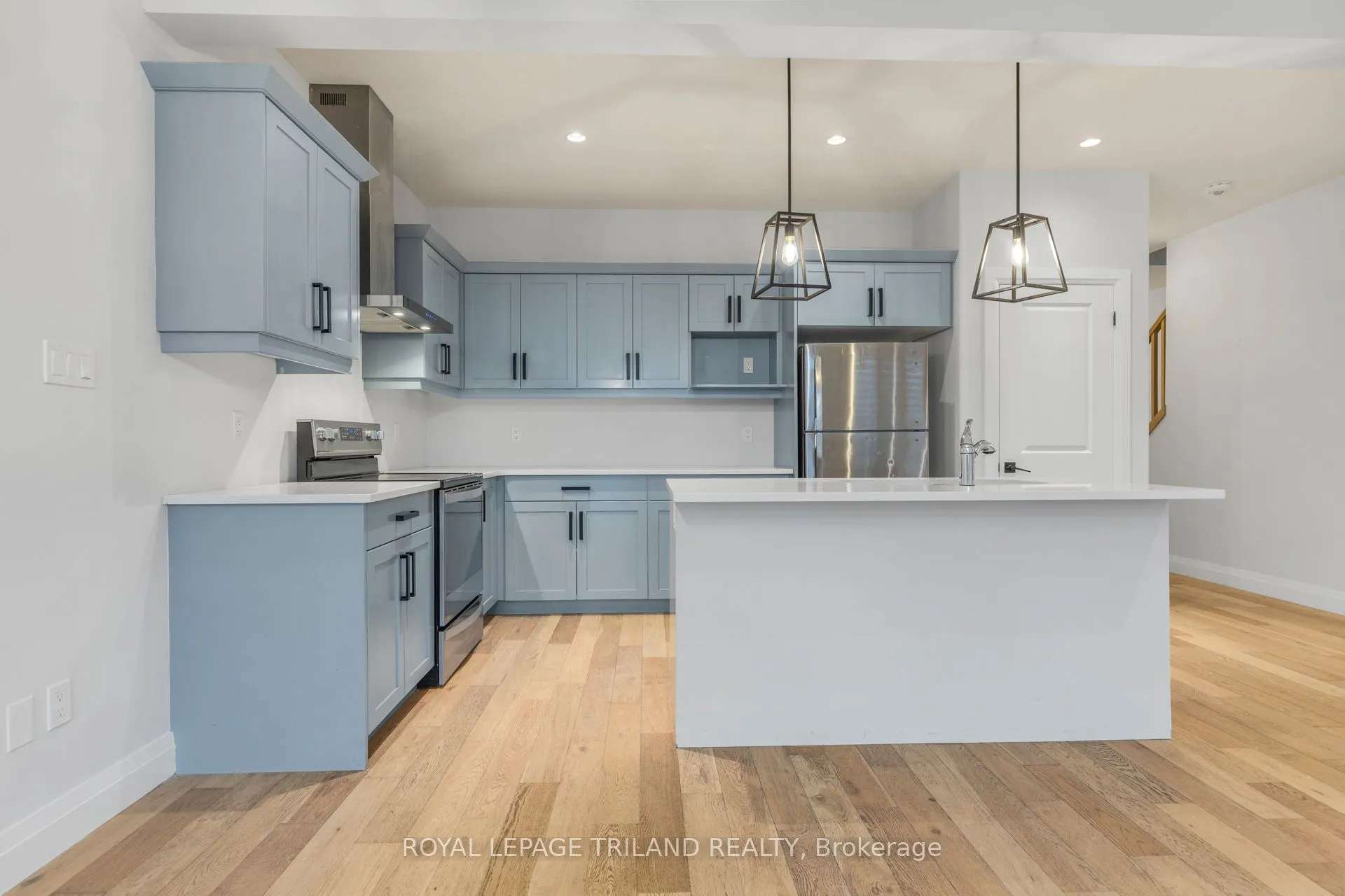 1091 Upperpoint Avenue