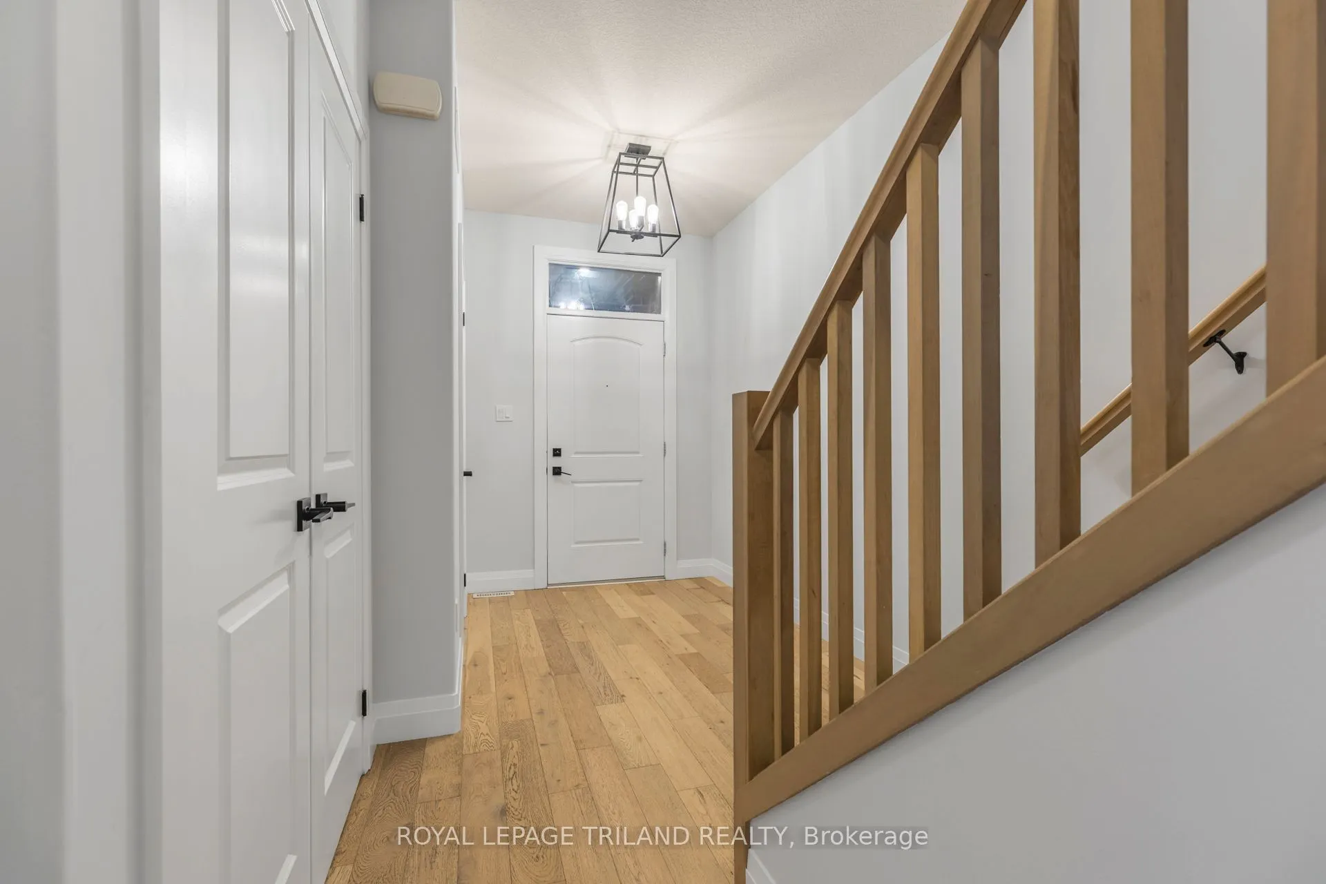 1091 Upperpoint Avenue