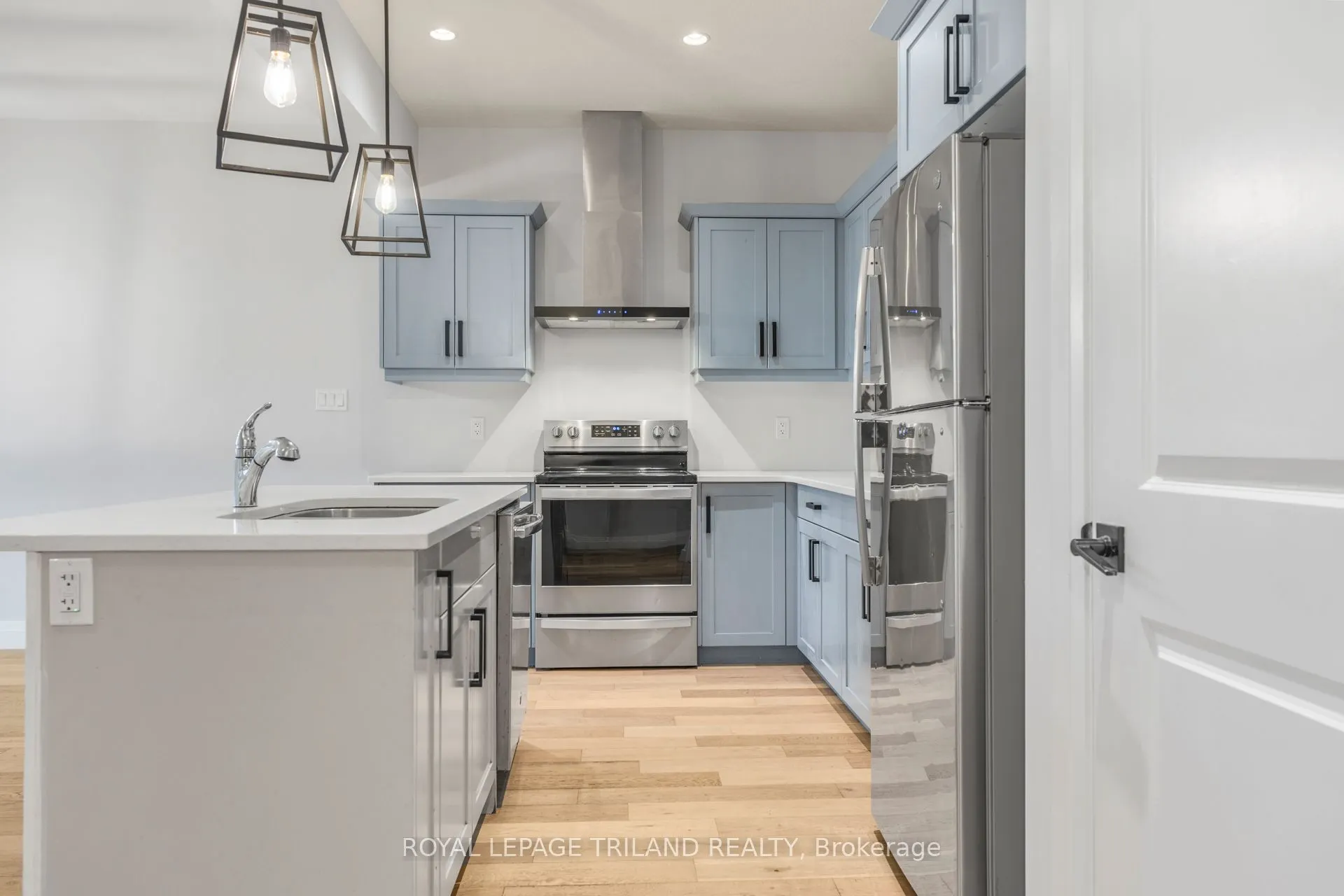 1091 Upperpoint Avenue