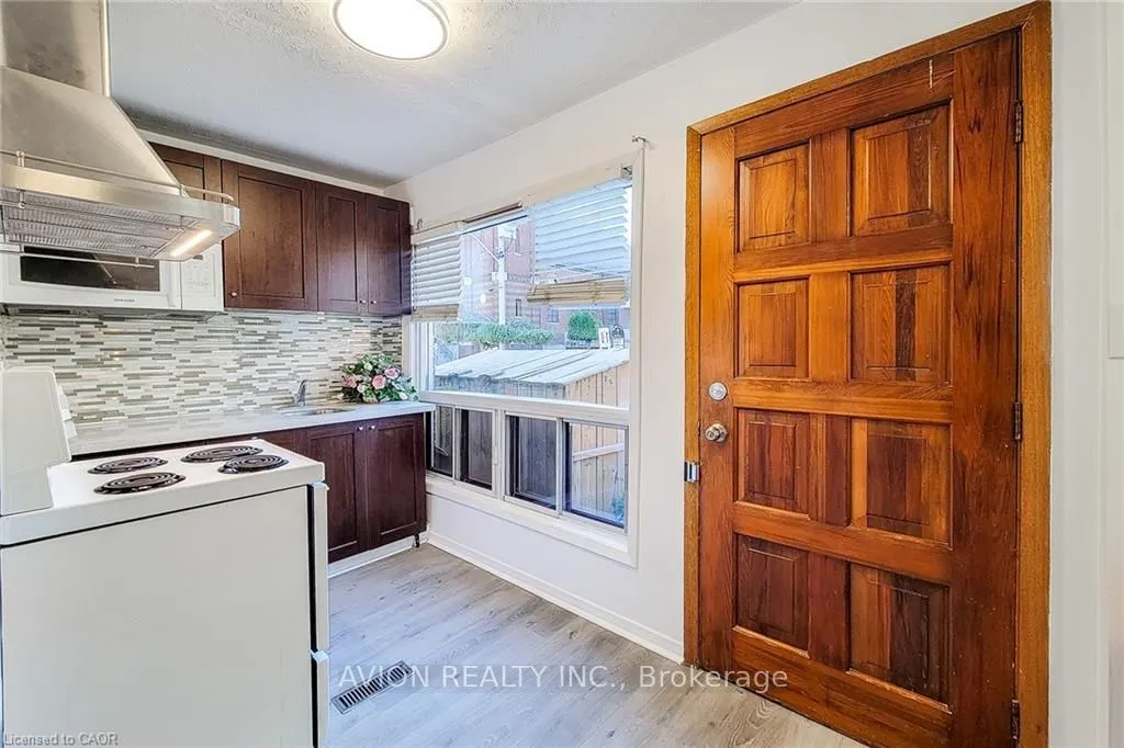 26 BARTON Street W, #1