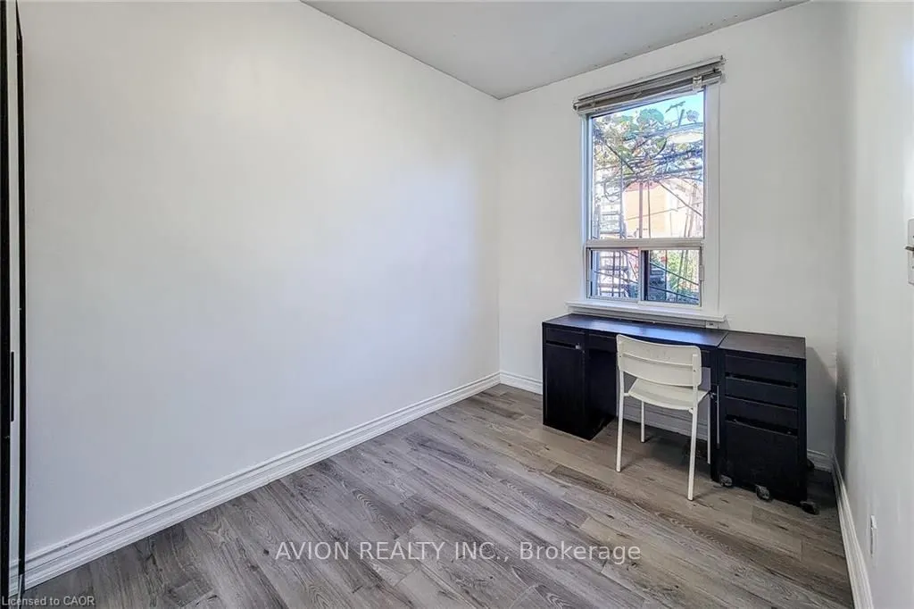 26 BARTON Street W, #1