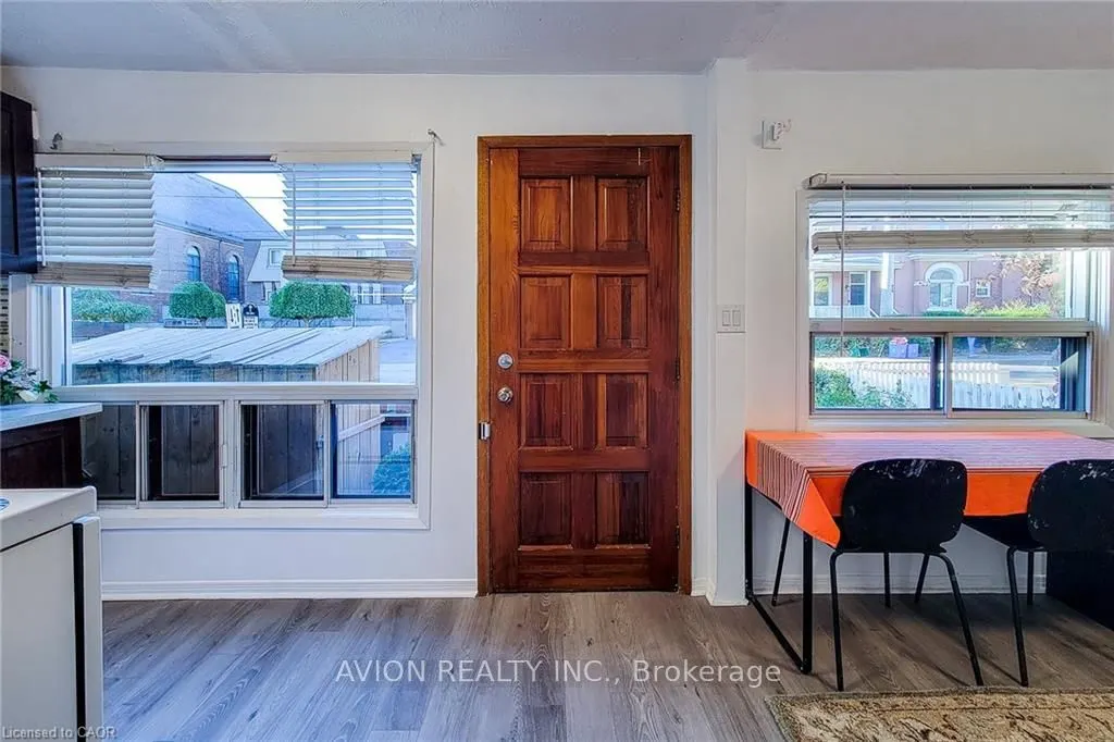 26 BARTON Street W, #1