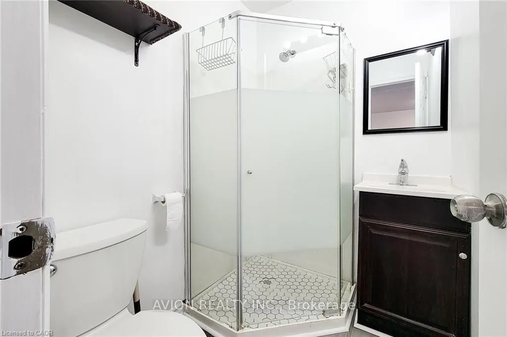 26 BARTON Street W, #1