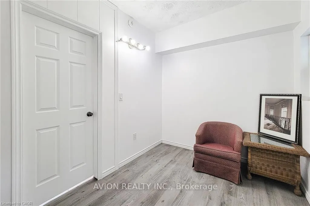 26 BARTON Street W, #2