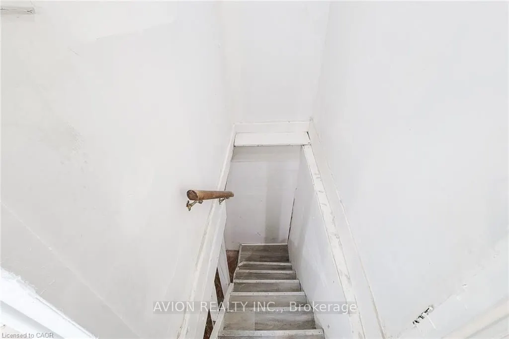 26 BARTON Street W, #2