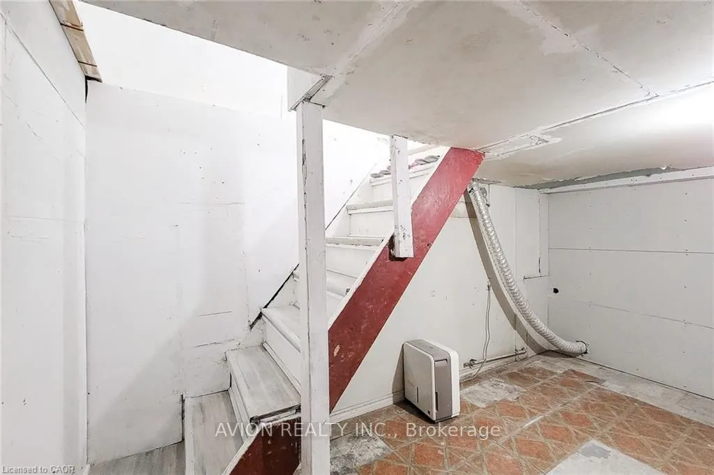 26 BARTON Street W, #2