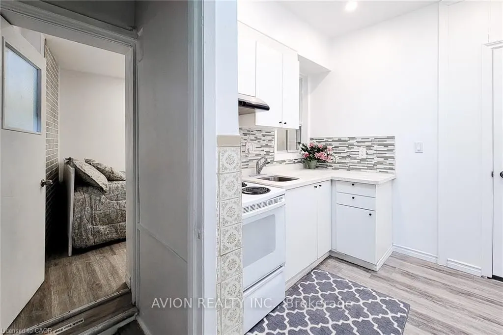 26 BARTON Street W, #2