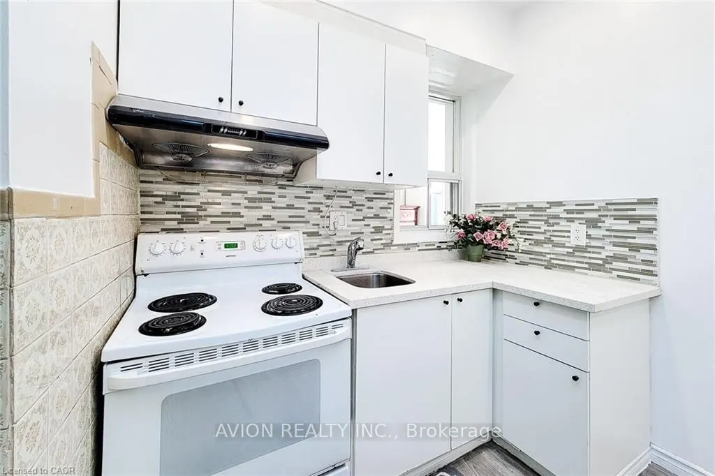 26 BARTON Street W, #2