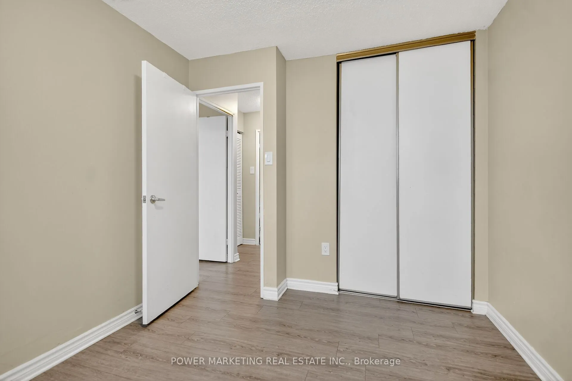 500 LAURIER Avenue W, #2806