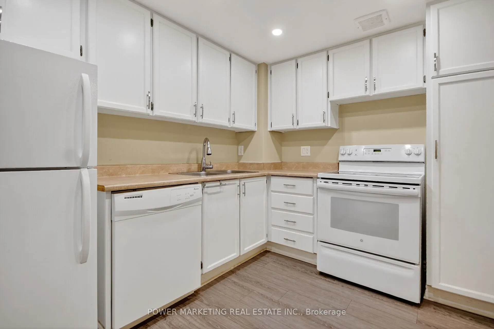 500 LAURIER Avenue W, #2806