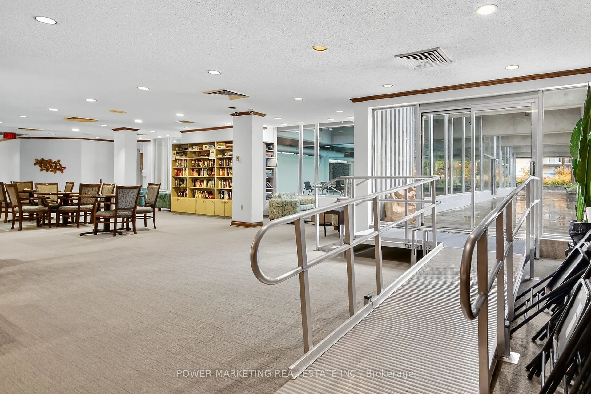 500 LAURIER Avenue W, #2806