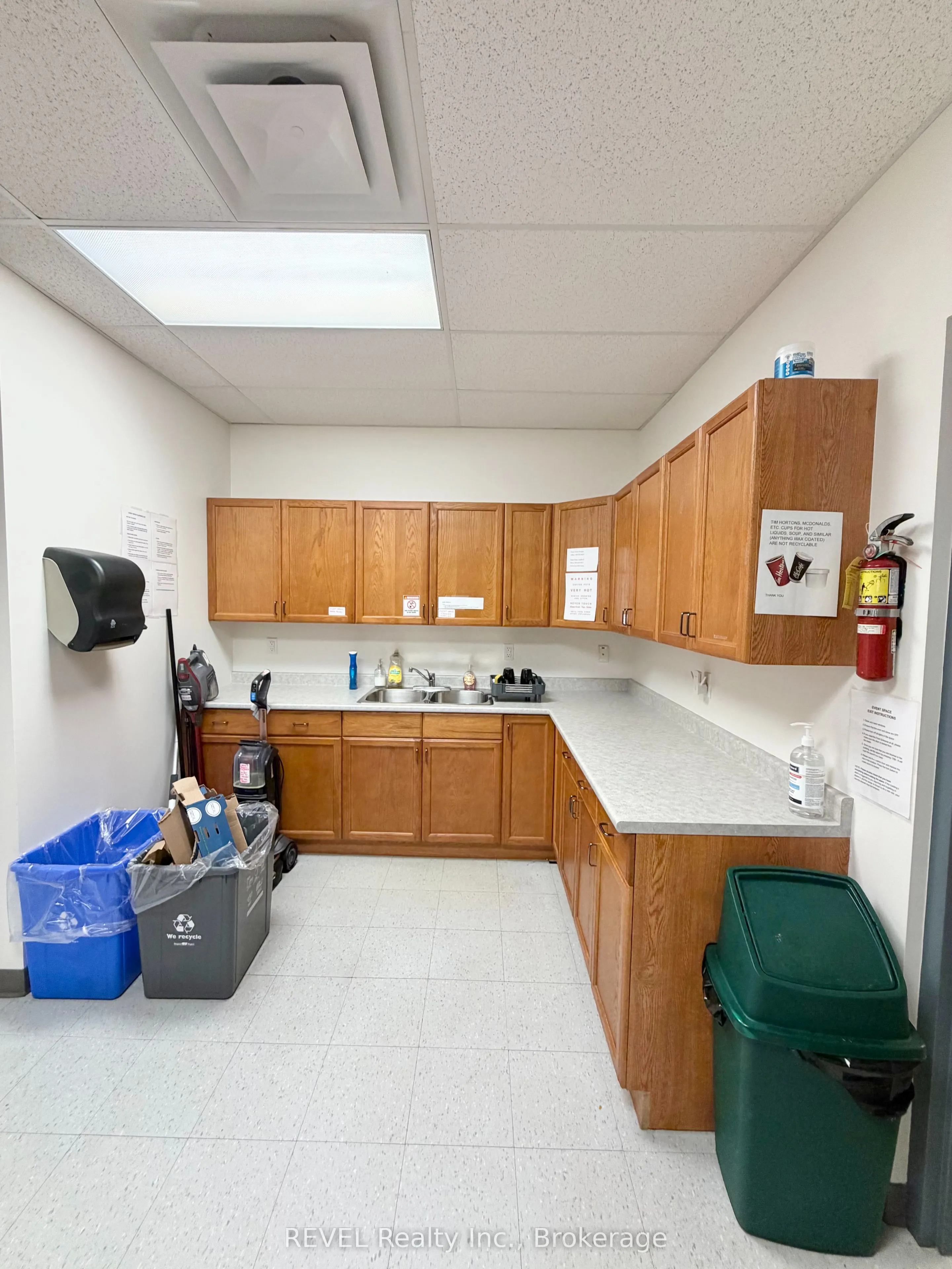 1789 Merrittville Highway, #9