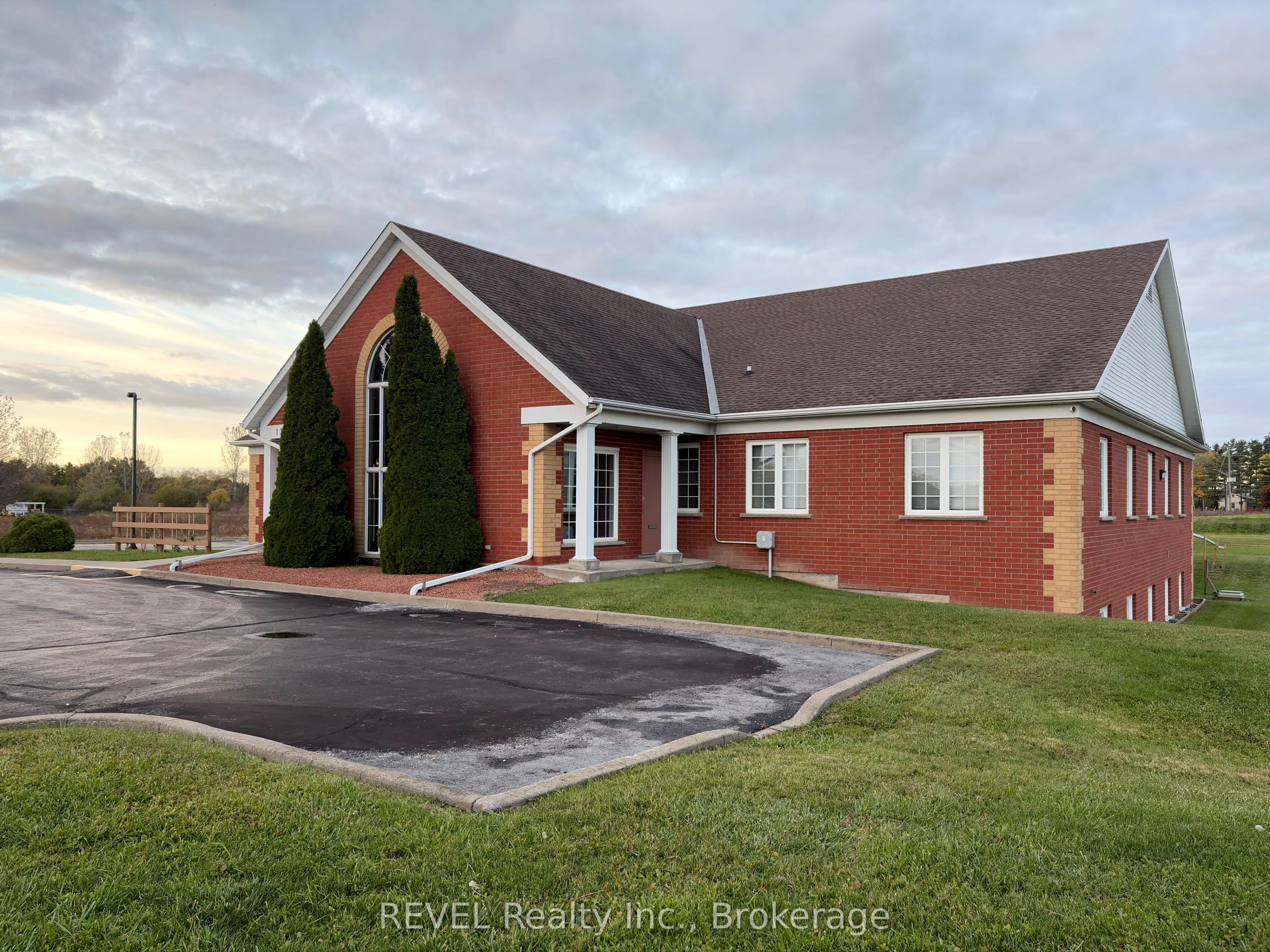 1789 Merrittville Highway, #9