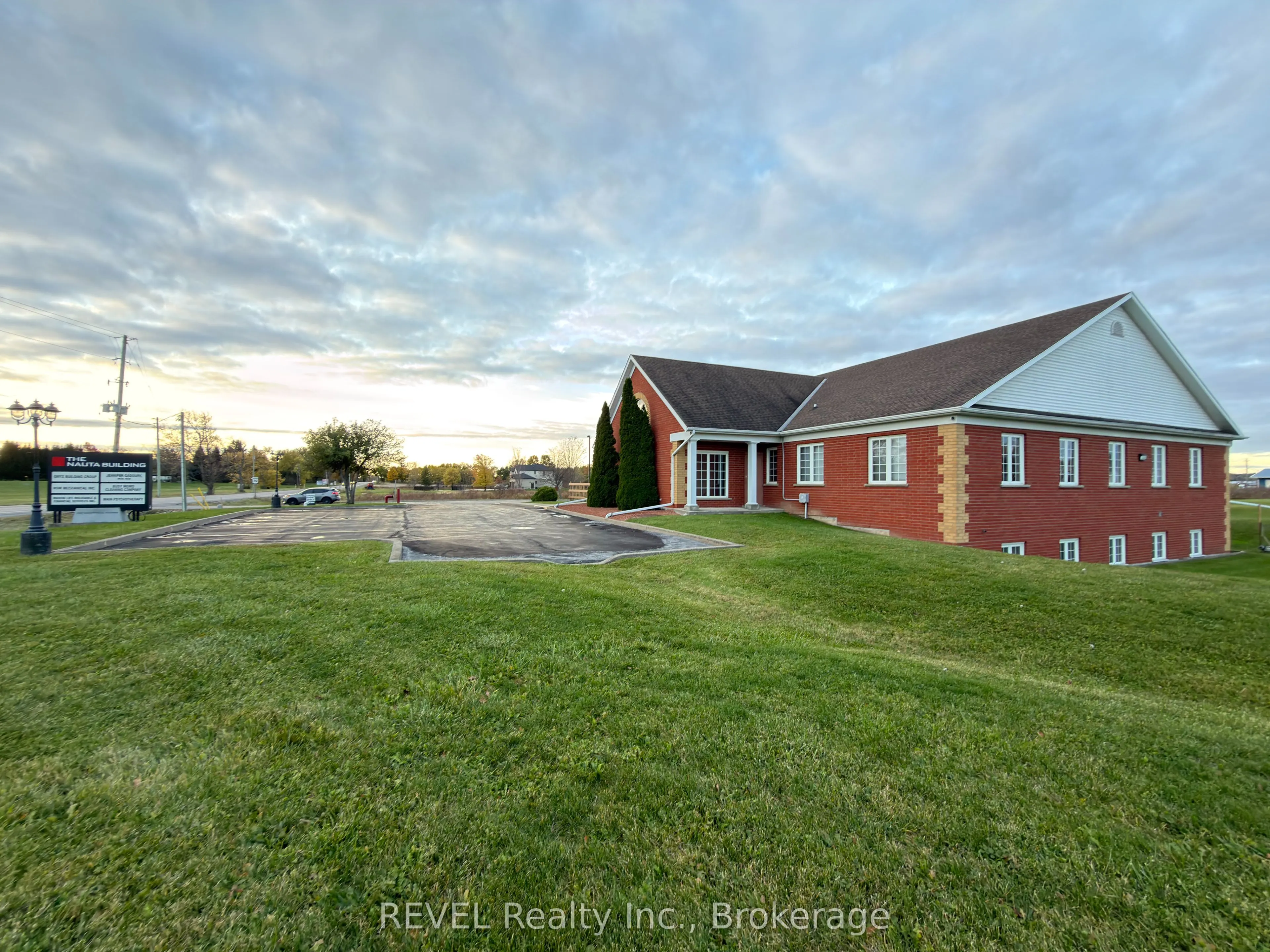 1789 Merrittville Highway, #9