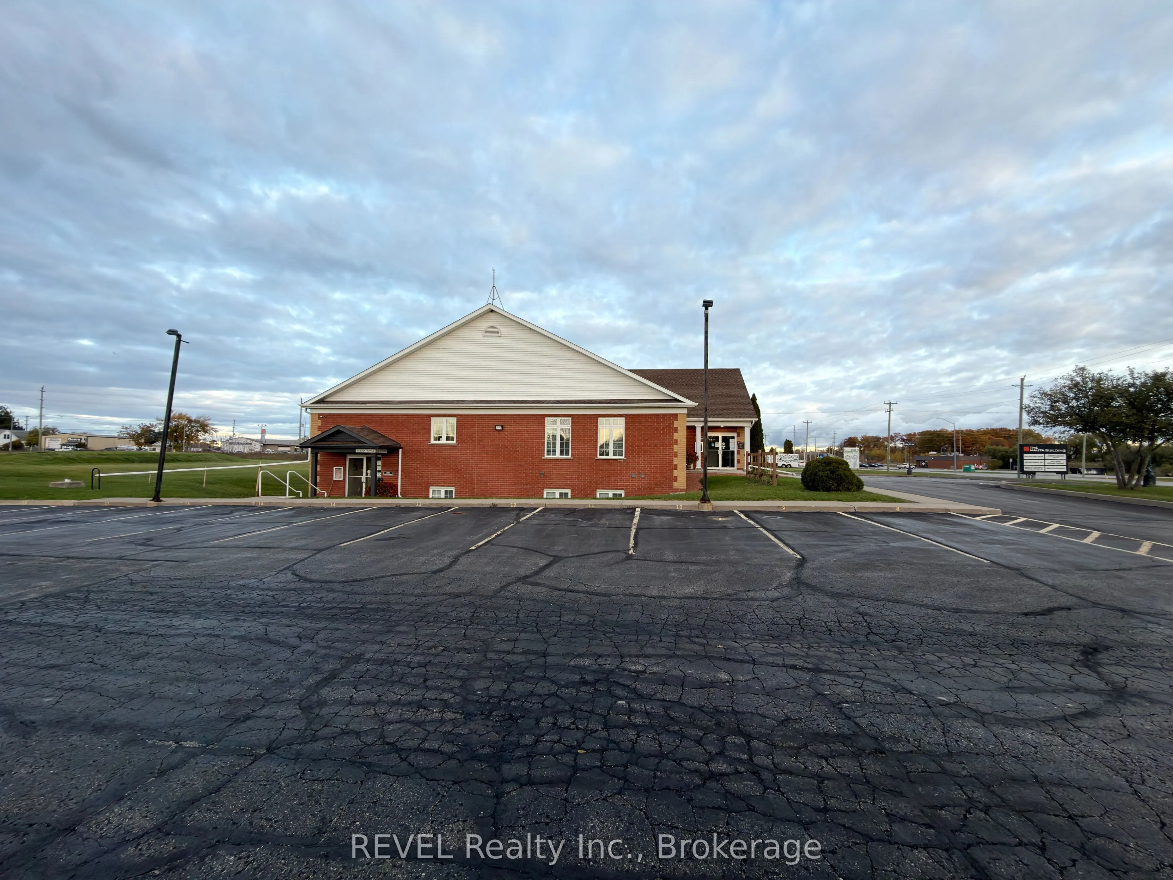 1789 Merrittville Highway, #9