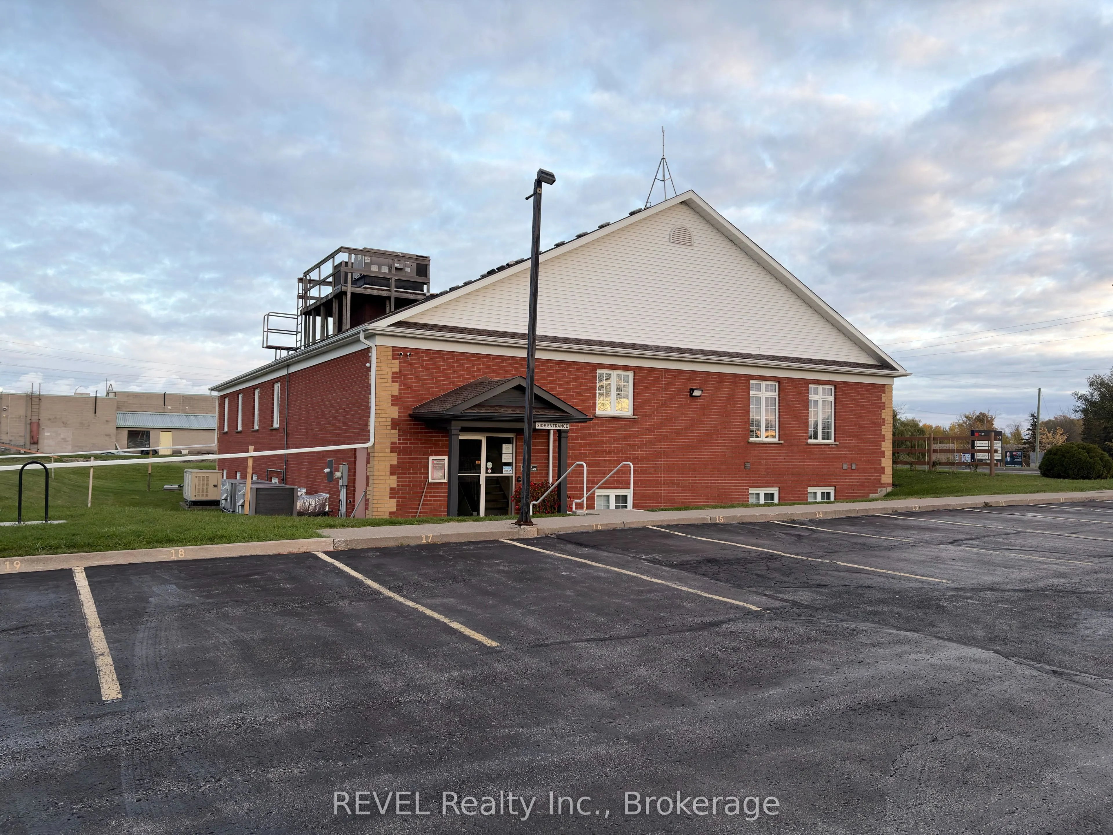 1789 Merrittville Highway, #9