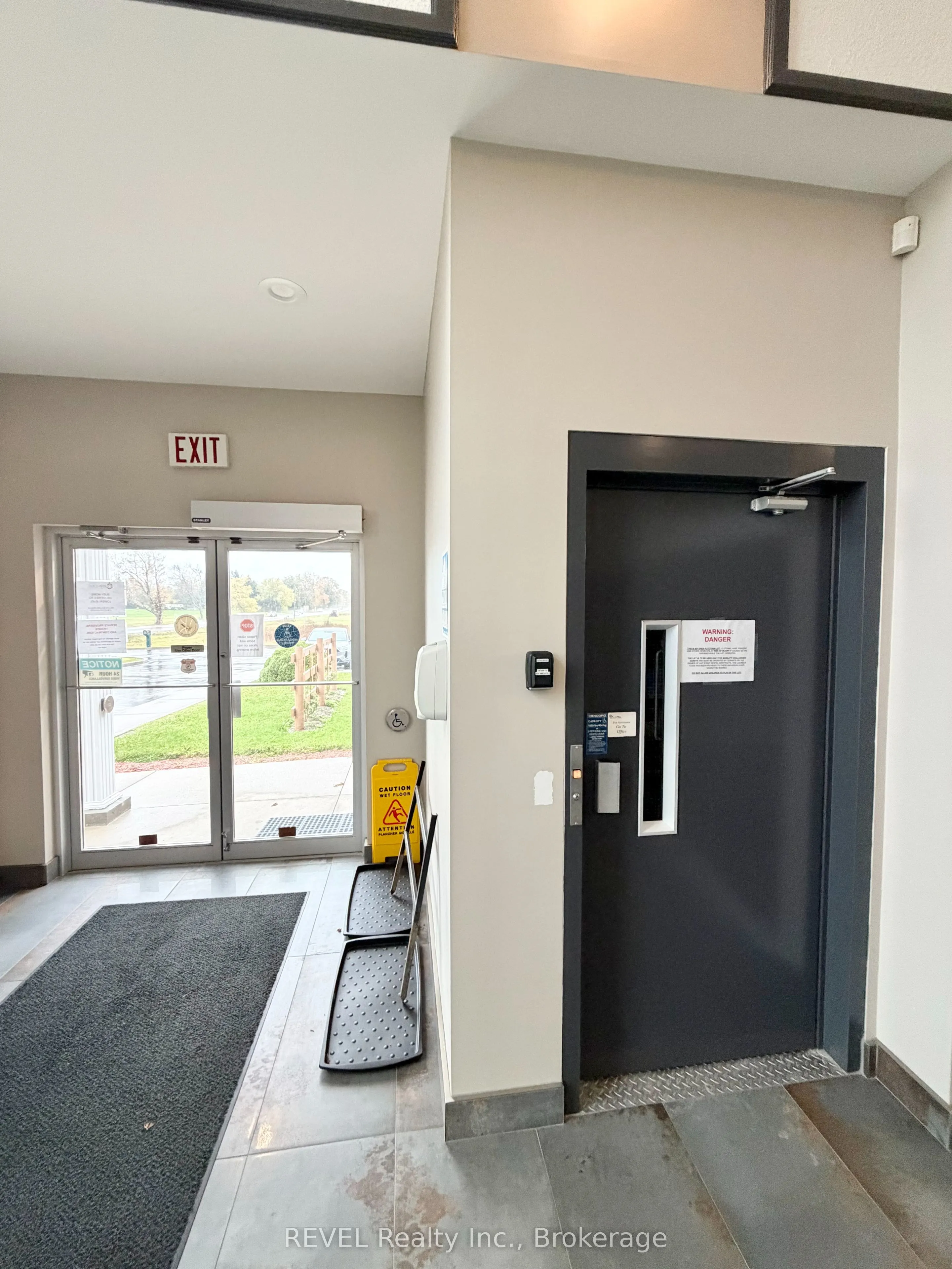 1789 Merrittville Highway, #9