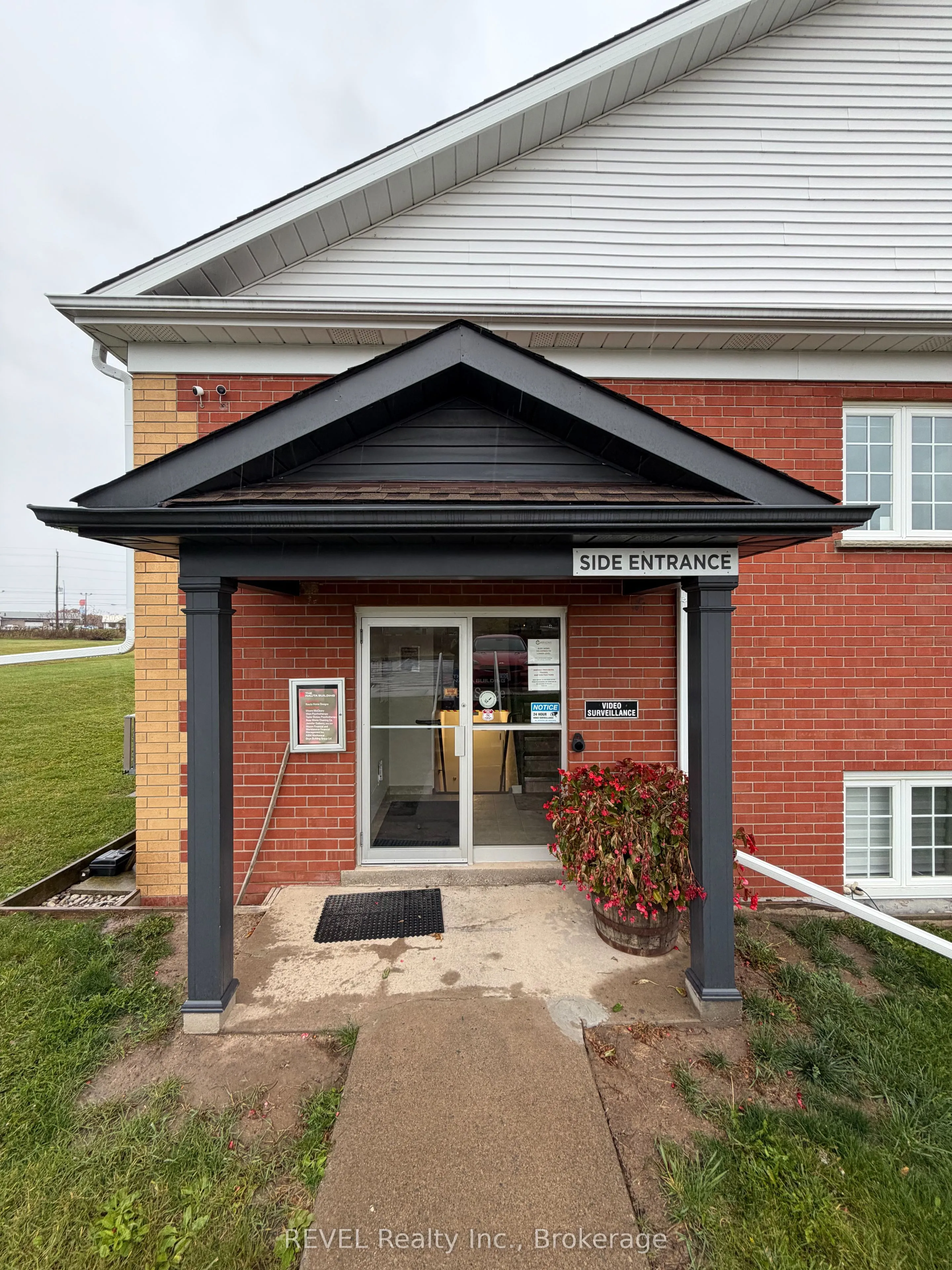 1789 Merrittville Highway, #9