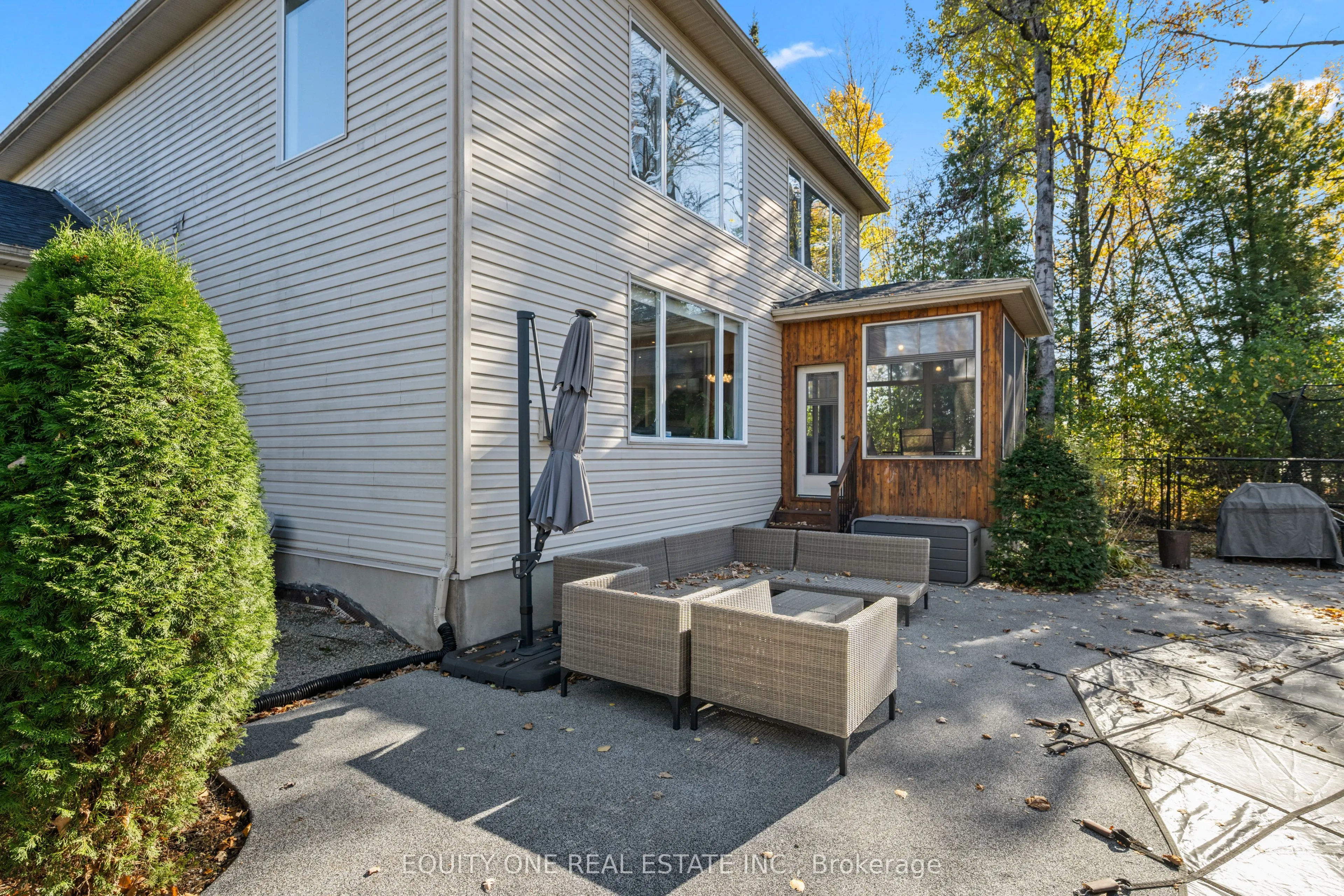 133 Arbourbrook Boulevard