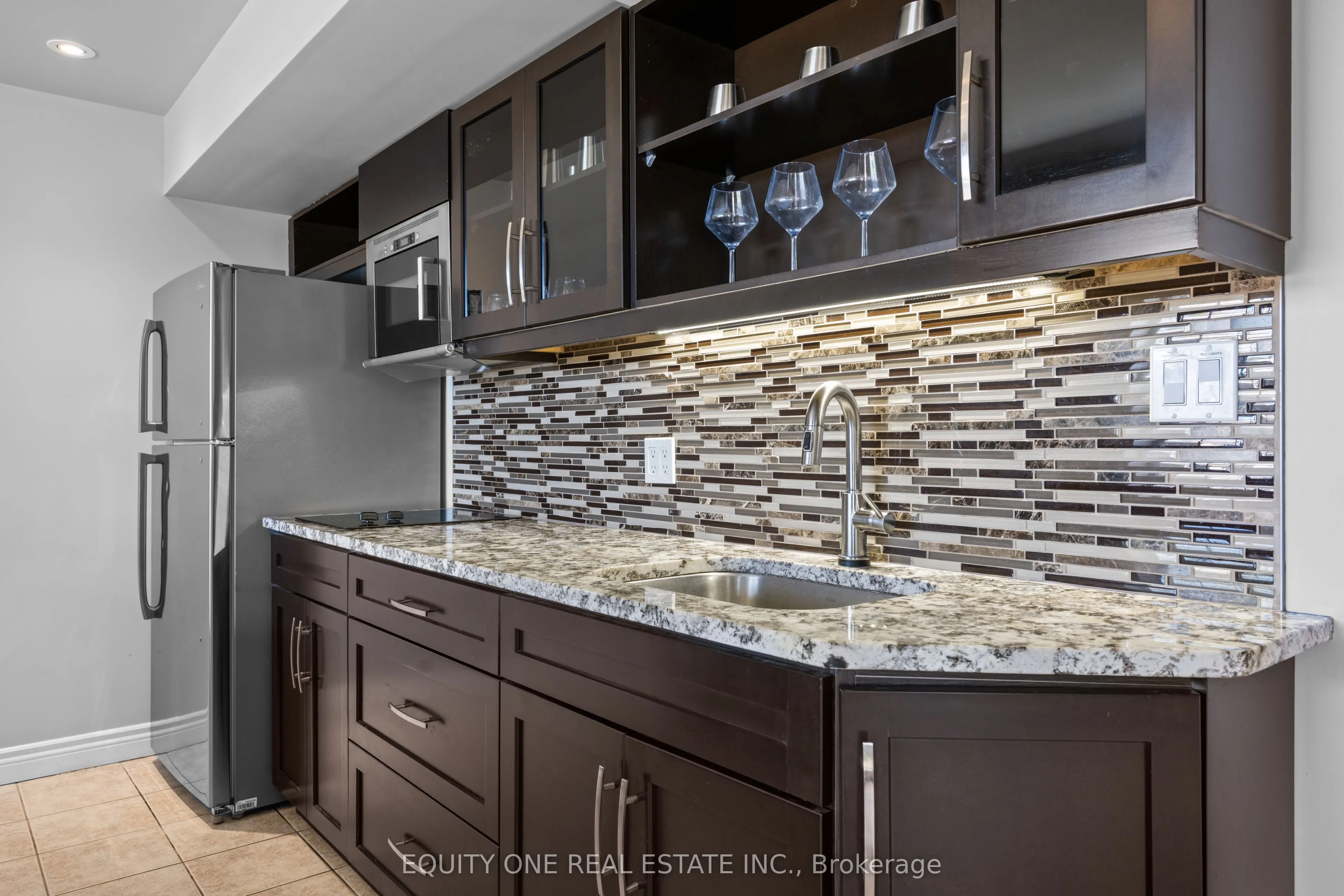 1099c Polar Bear Lane