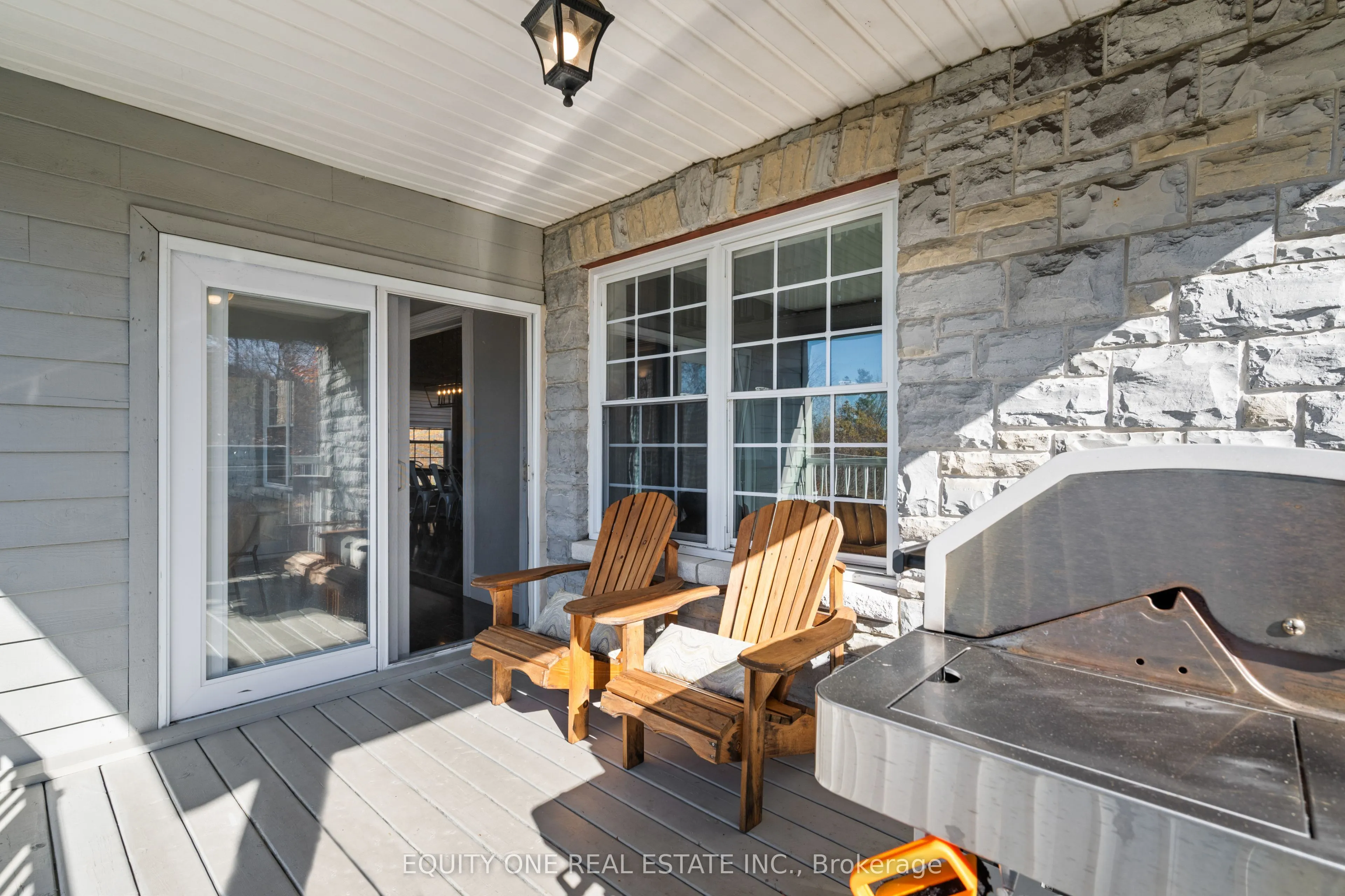 1099c Polar Bear Lane