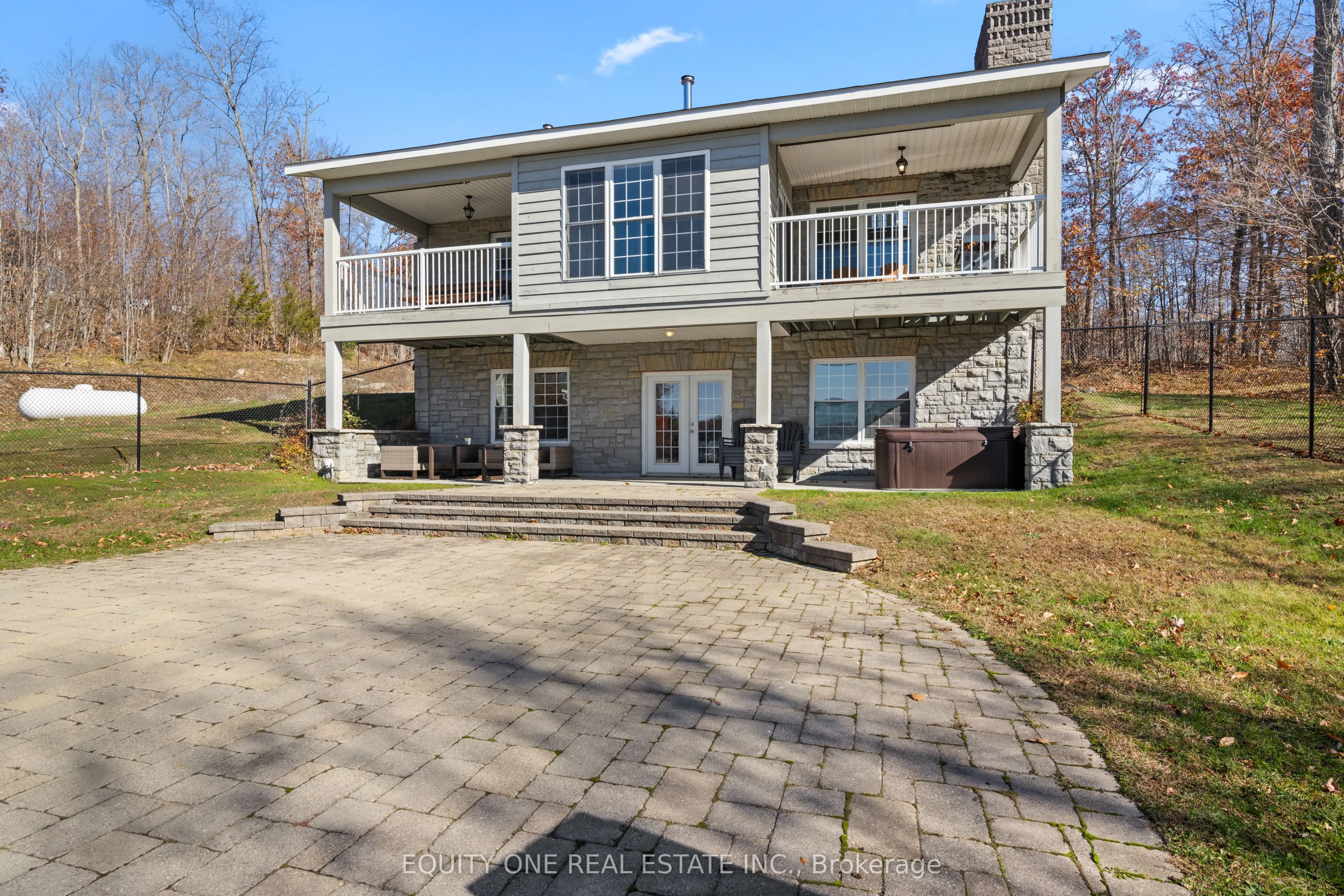 1099c Polar Bear Lane