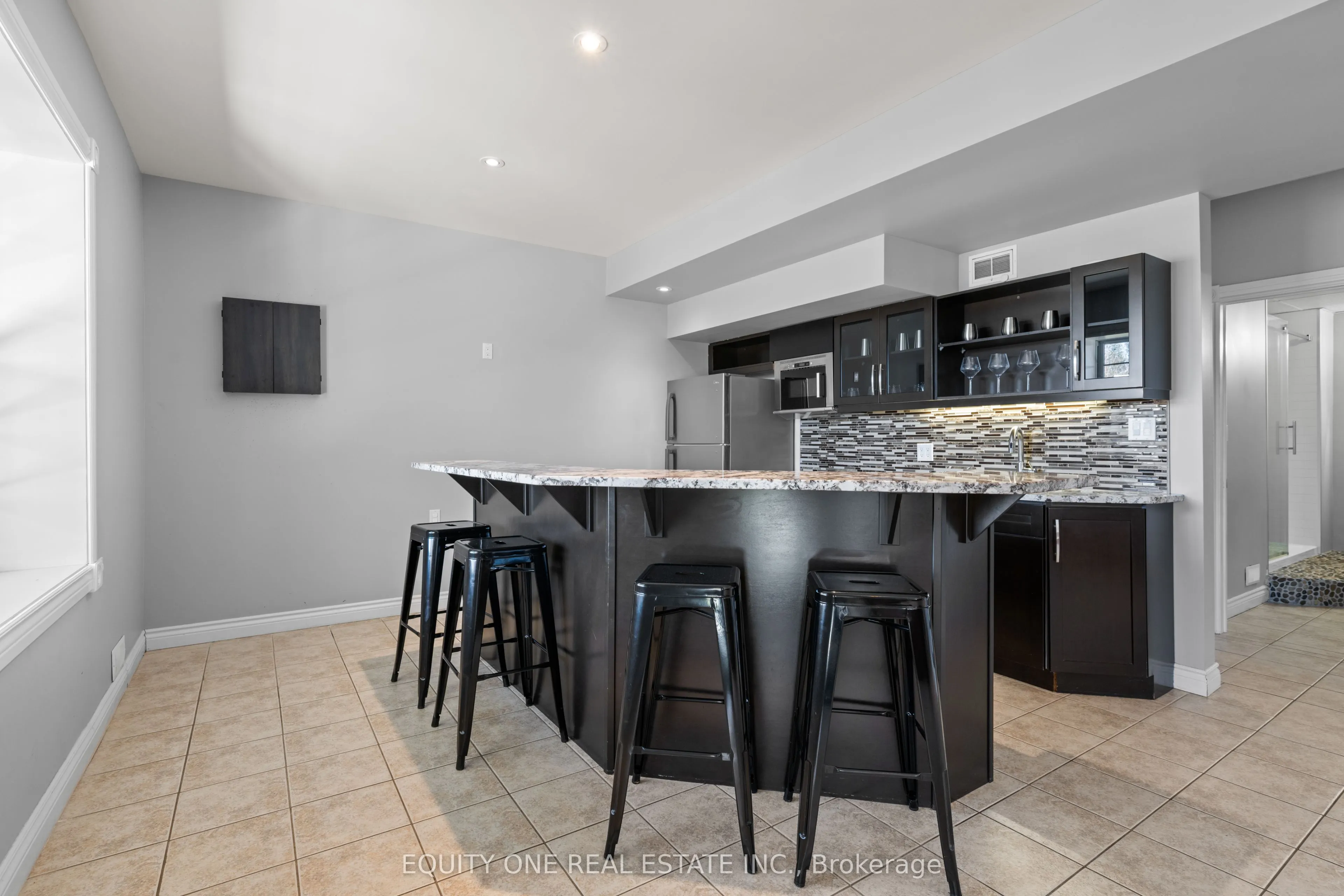 1099c Polar Bear Lane