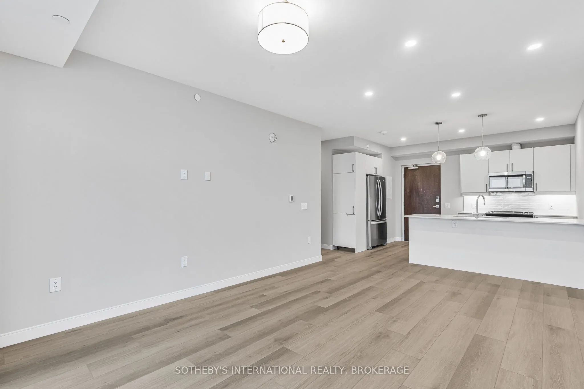 118 West Street, #707