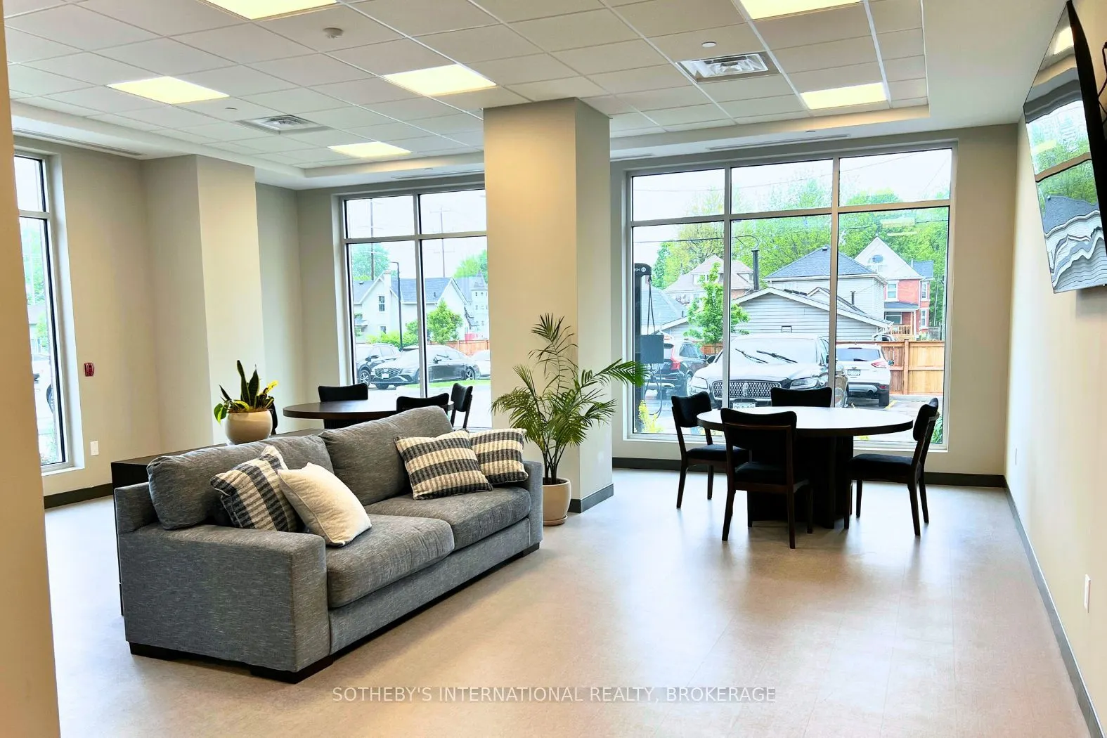 118 West Street, #707