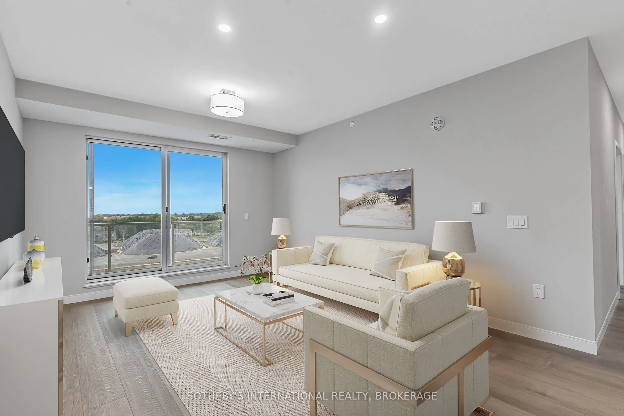 118 West Street, #707