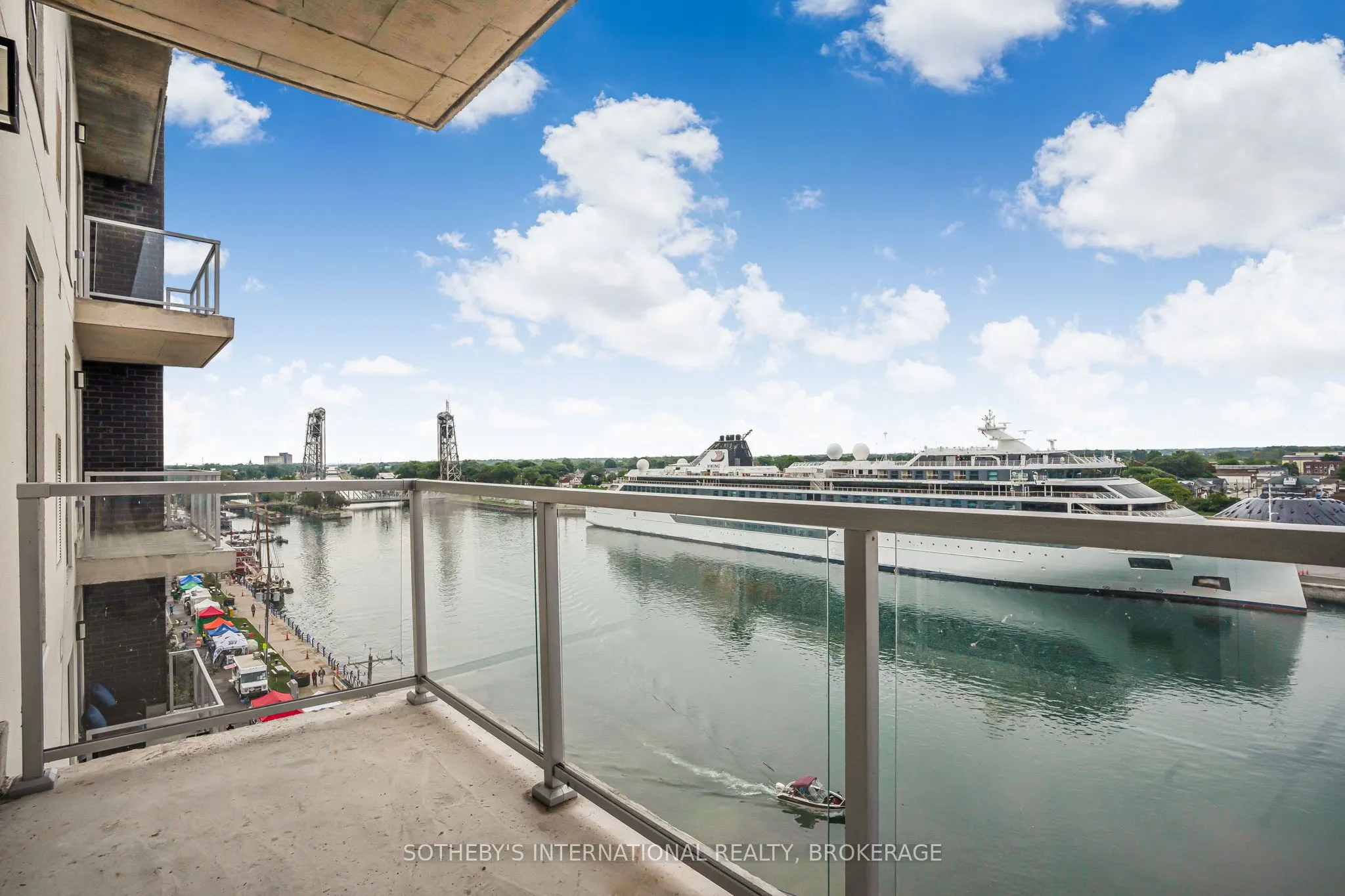 118 West Street, #707