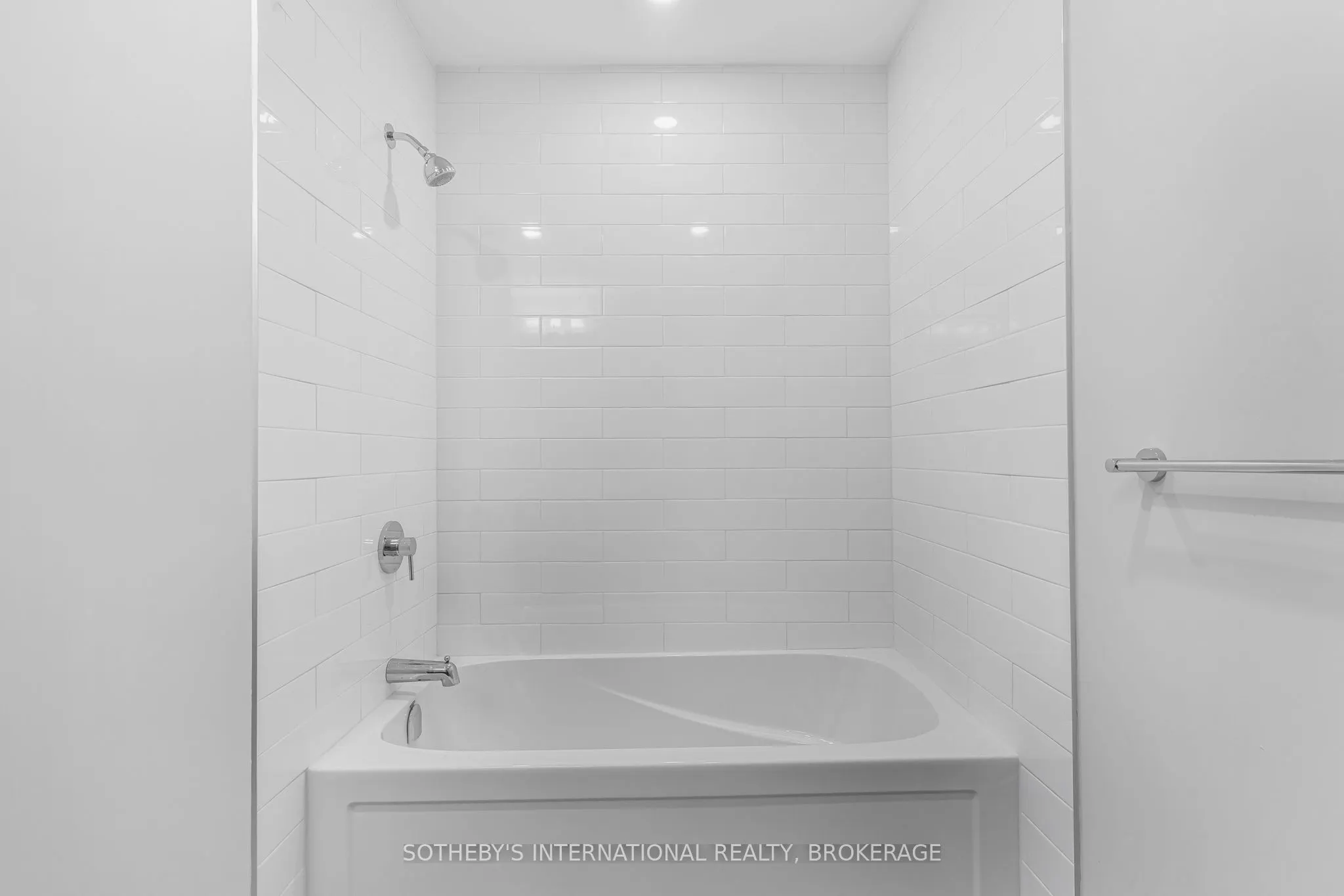 118 West Street, #707