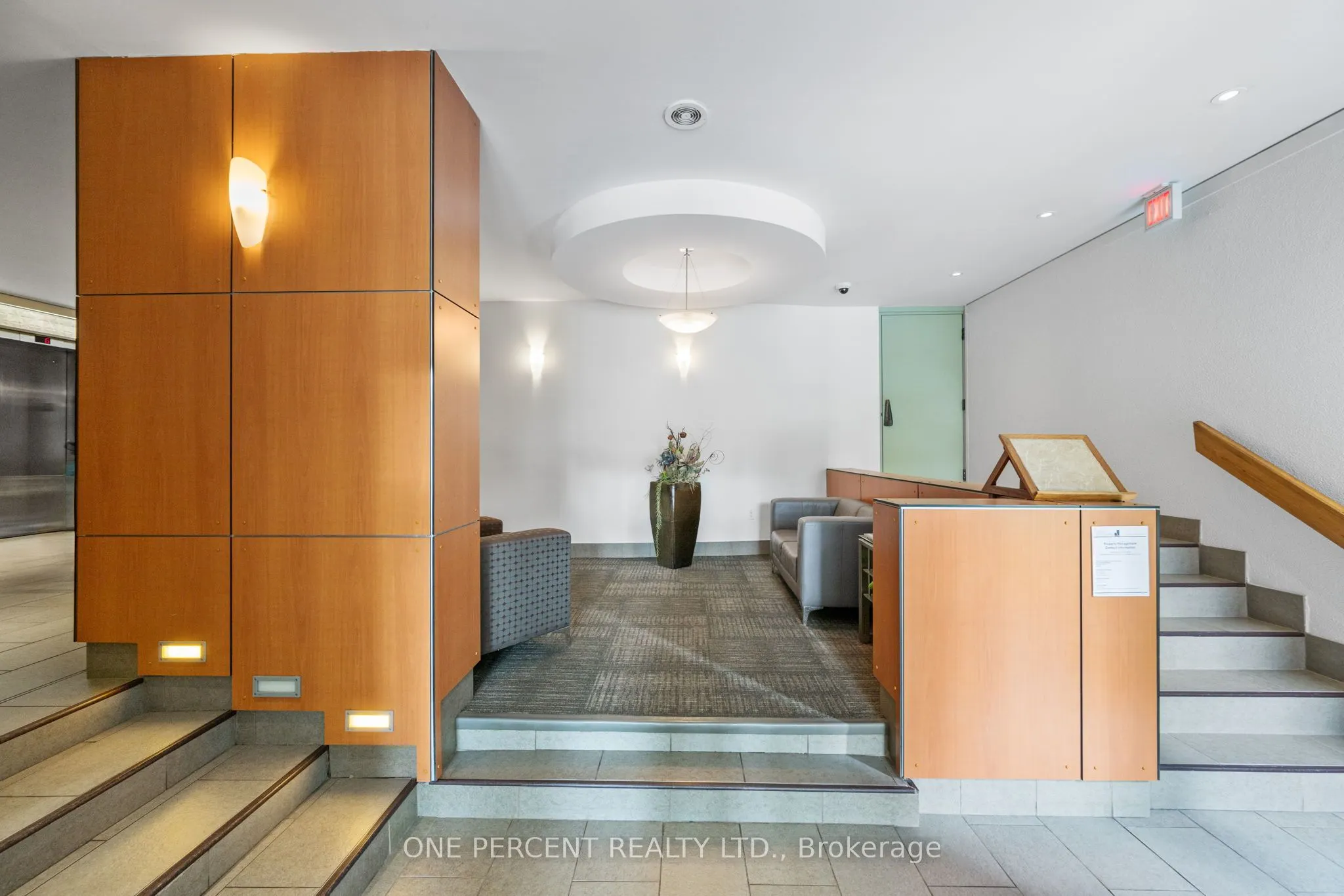 373 Laurier Avenue E, #201