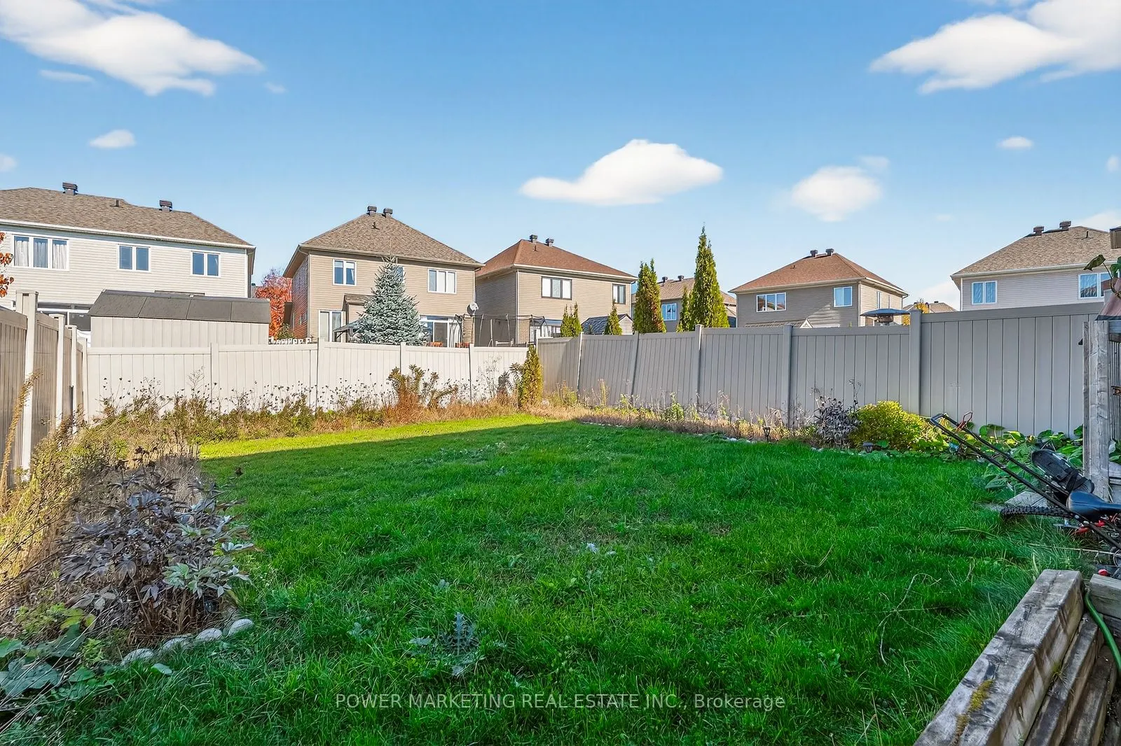 657 Clearbrook Drive N, #657