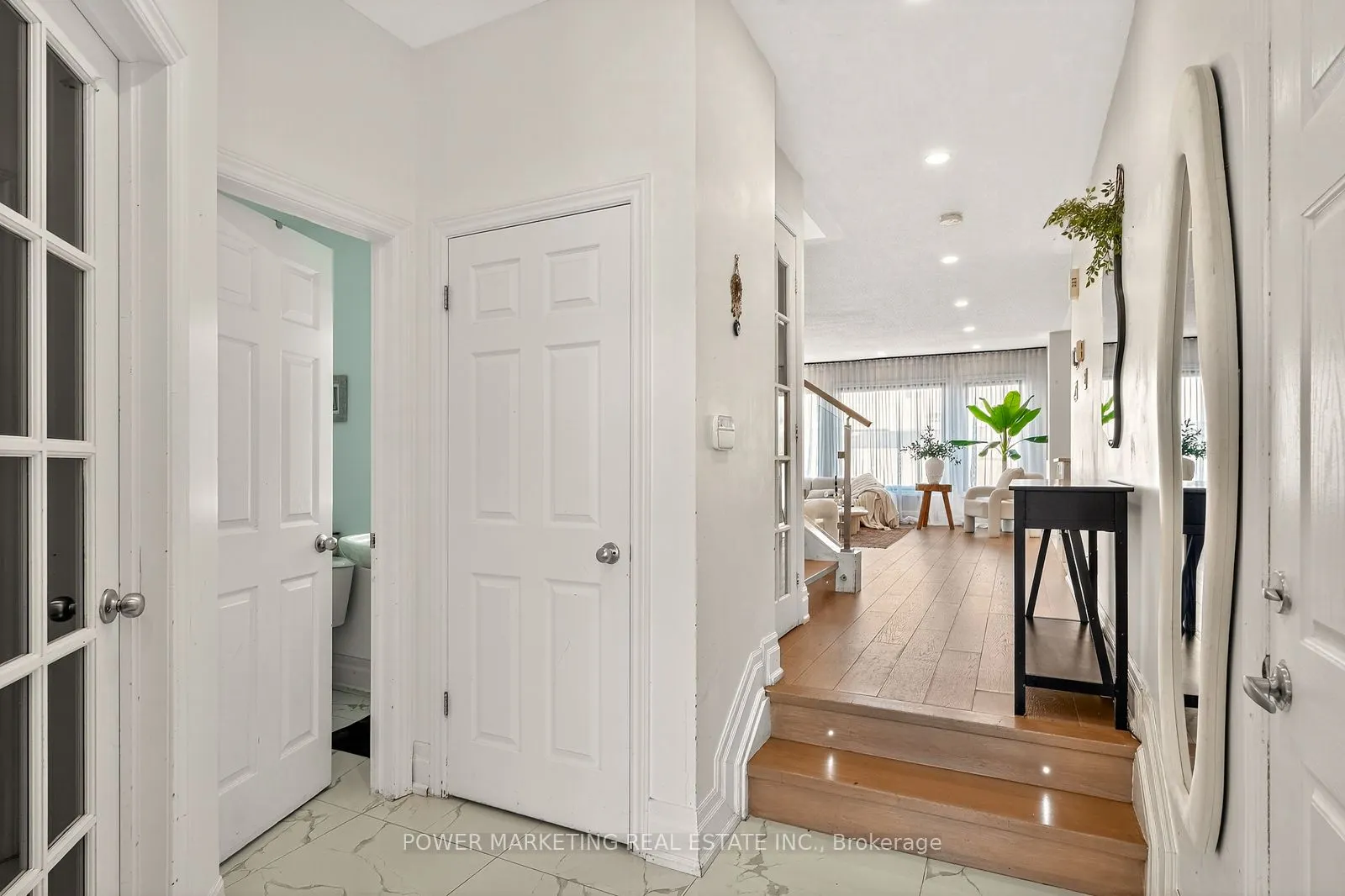 657 Clearbrook Drive N, #657