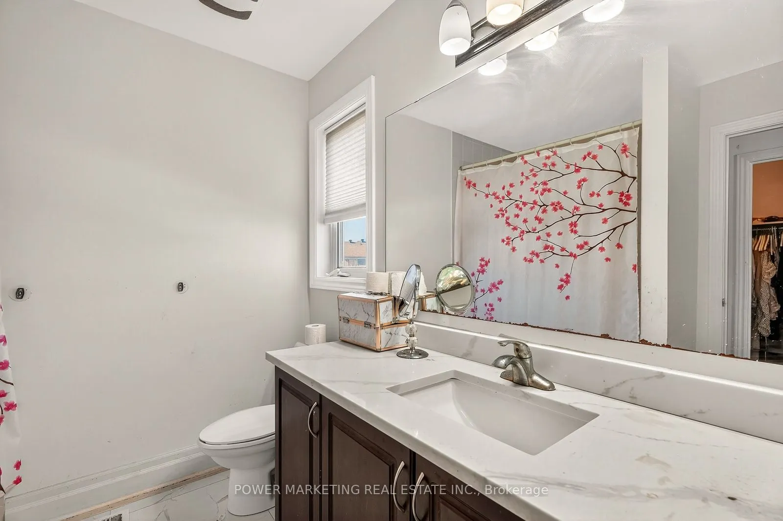 657 Clearbrook Drive N, #657