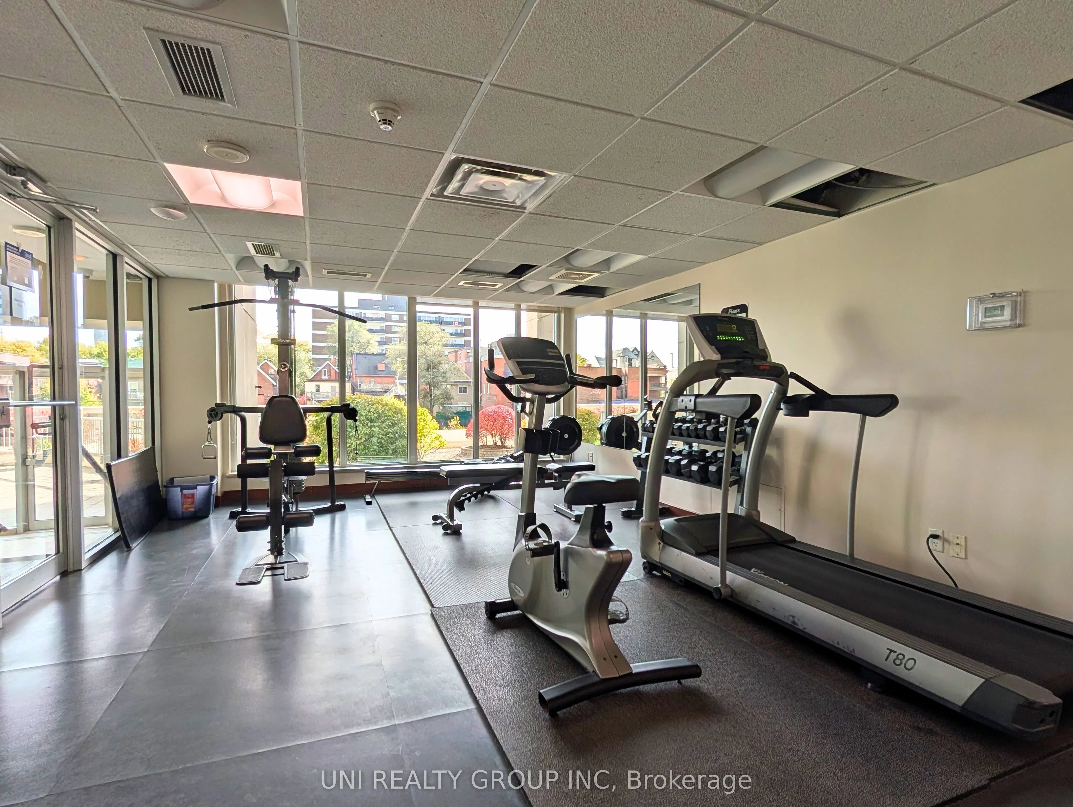 200 RIDEAU Street, #302