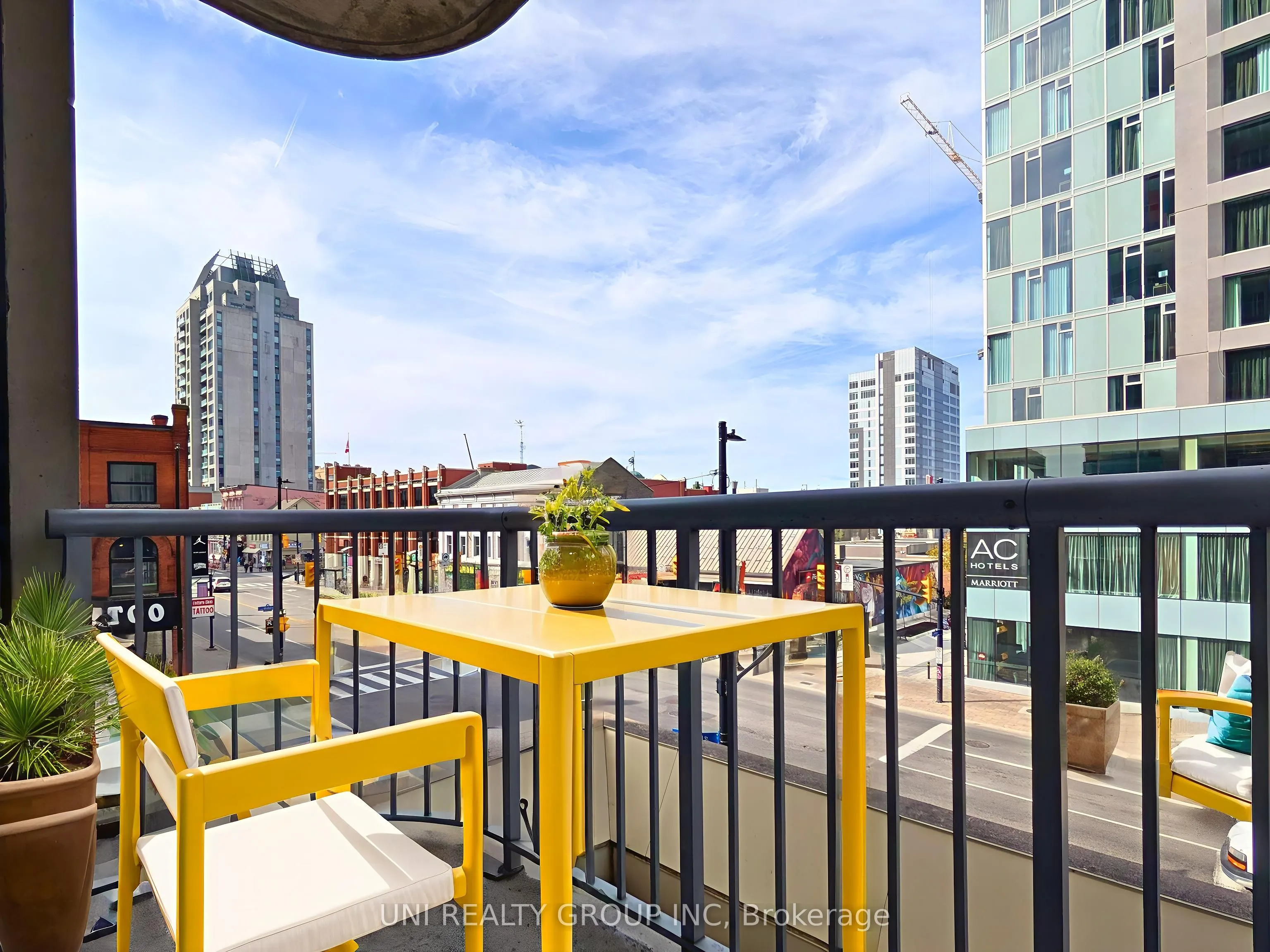 200 RIDEAU Street, #302