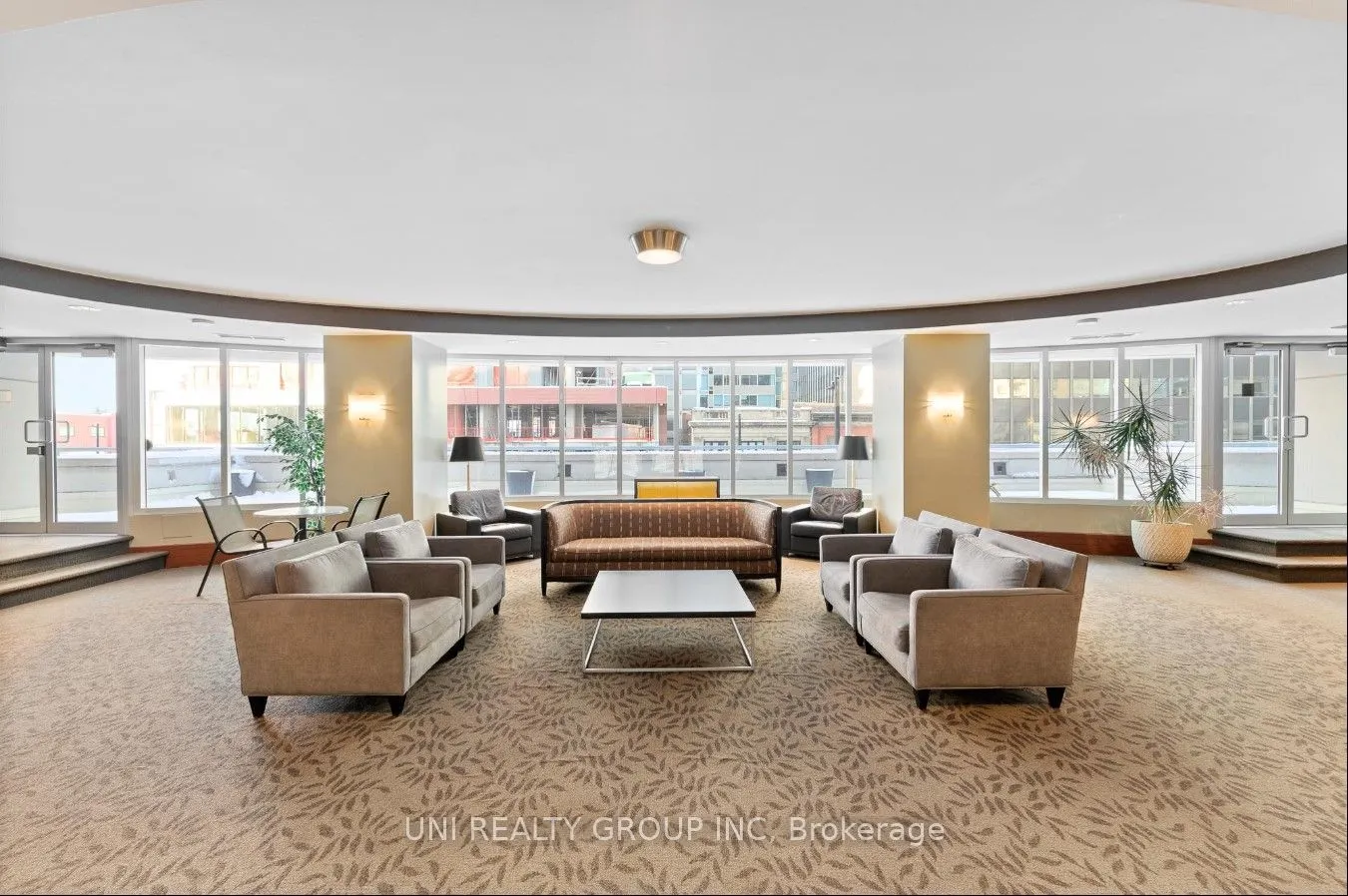 200 RIDEAU Street, #302